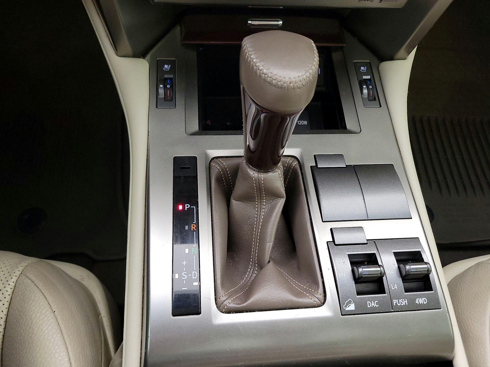 Thumbnail: 2019 Lexus GX - 18