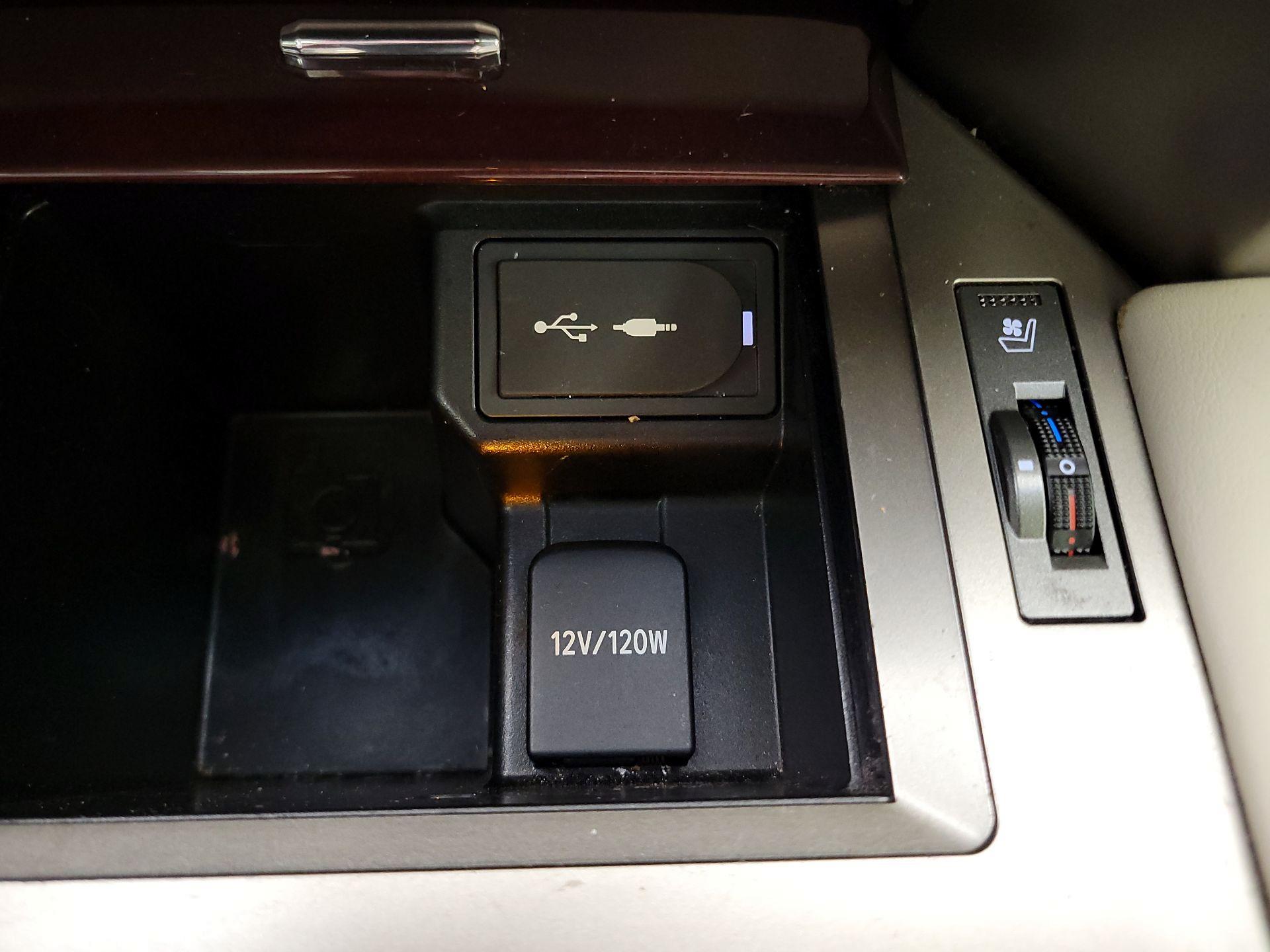 Thumbnail: 2019 Lexus GX - 19