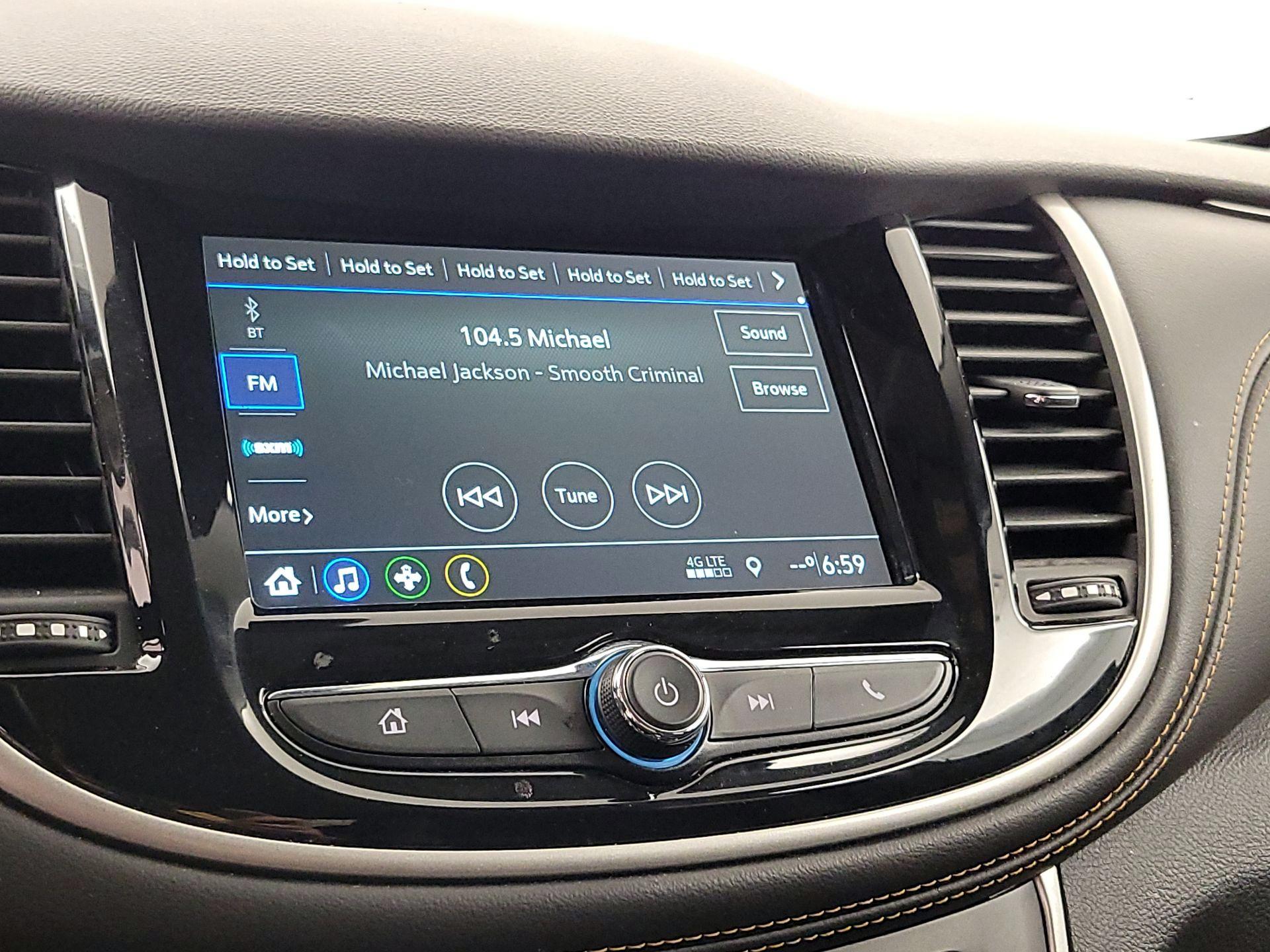 Thumbnail: 2019 Chevrolet Trax - 15