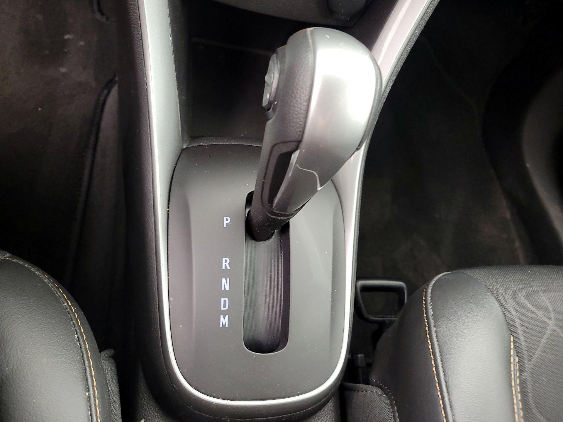 Thumbnail: 2019 Chevrolet Trax - 17