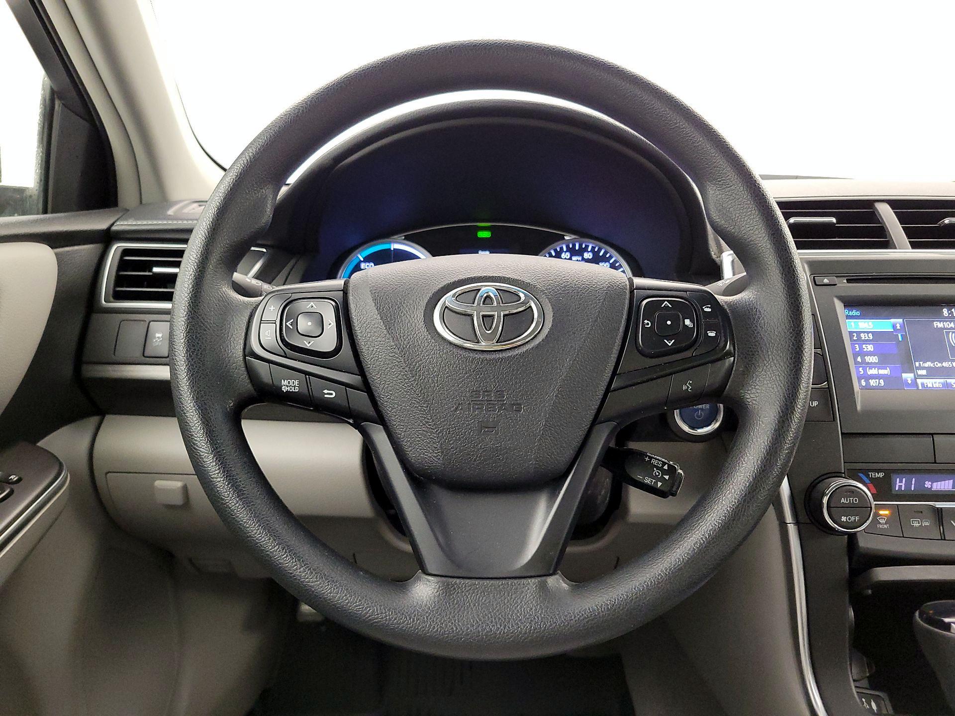 Thumbnail: 2017 Toyota Camry - 10