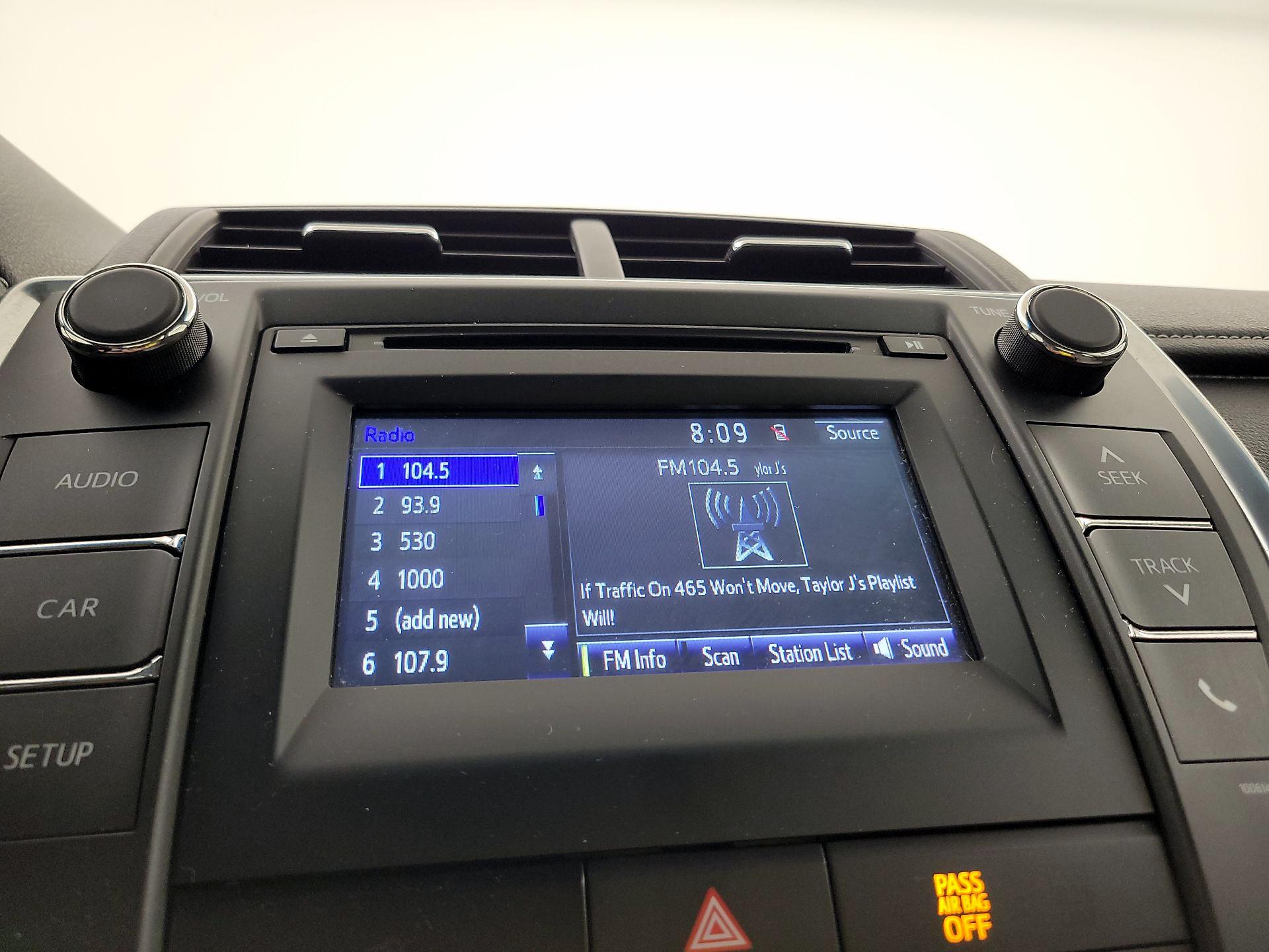 Thumbnail: 2017 Toyota Camry - 15