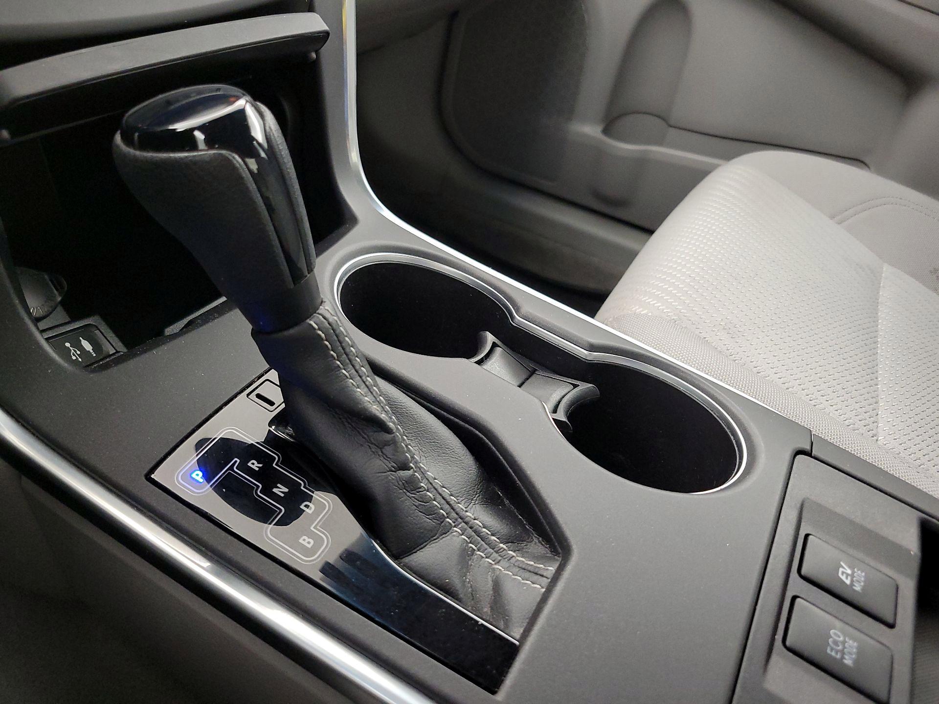 Thumbnail: 2017 Toyota Camry - 17