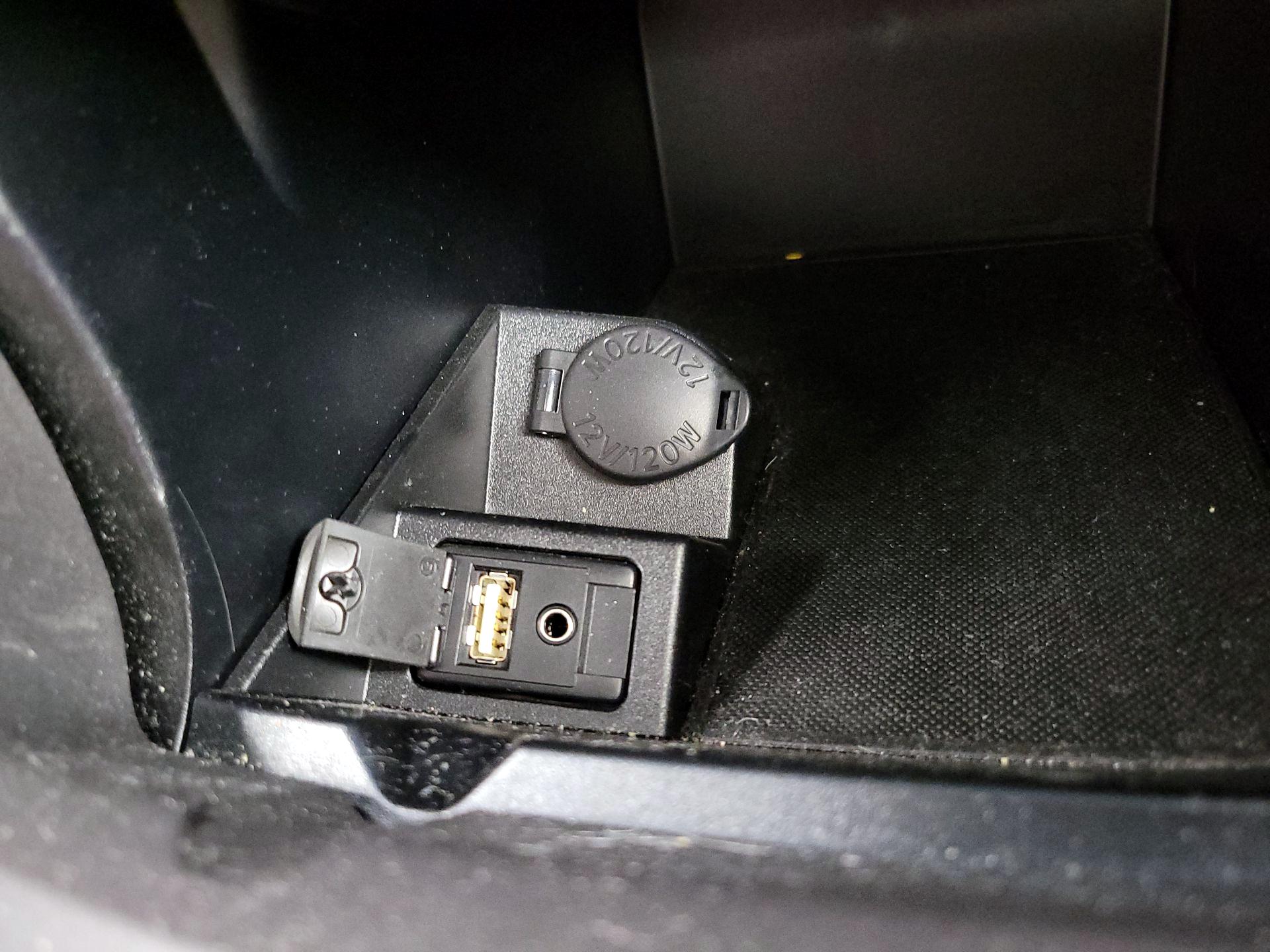 Thumbnail: 2017 Toyota Camry - 18