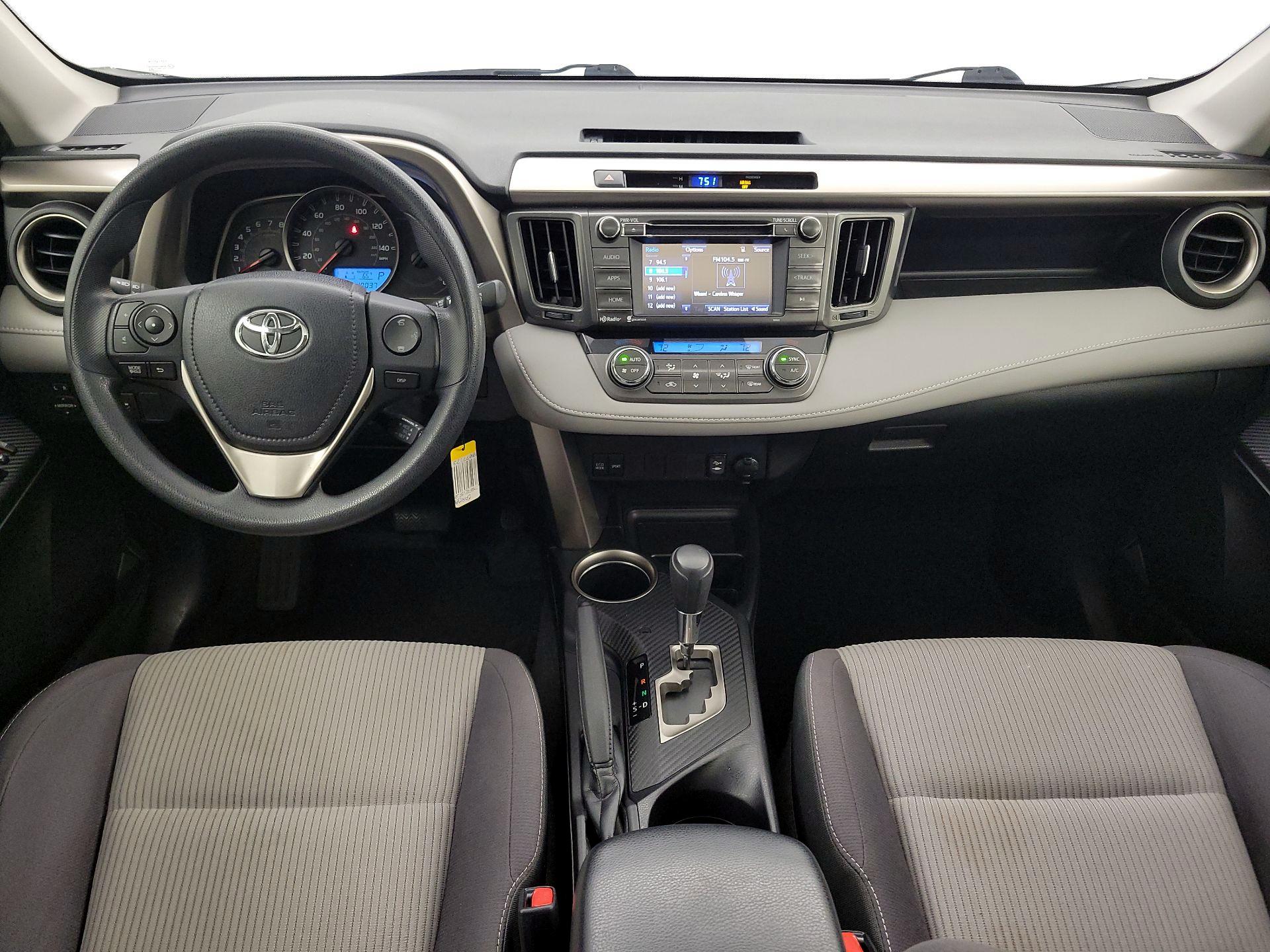 Thumbnail: 2015 Toyota RAV4 - 9