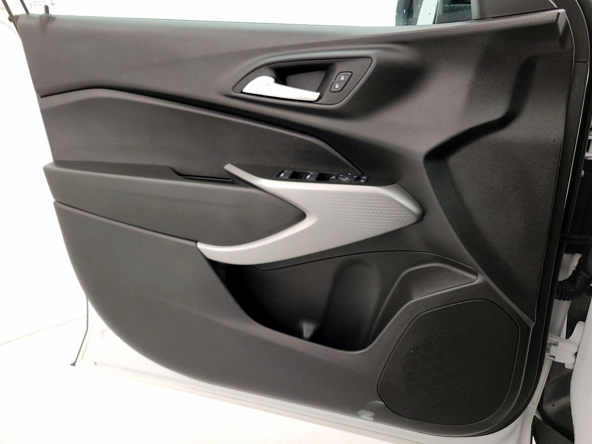 Thumbnail: 2024 Chevrolet Trax - 12