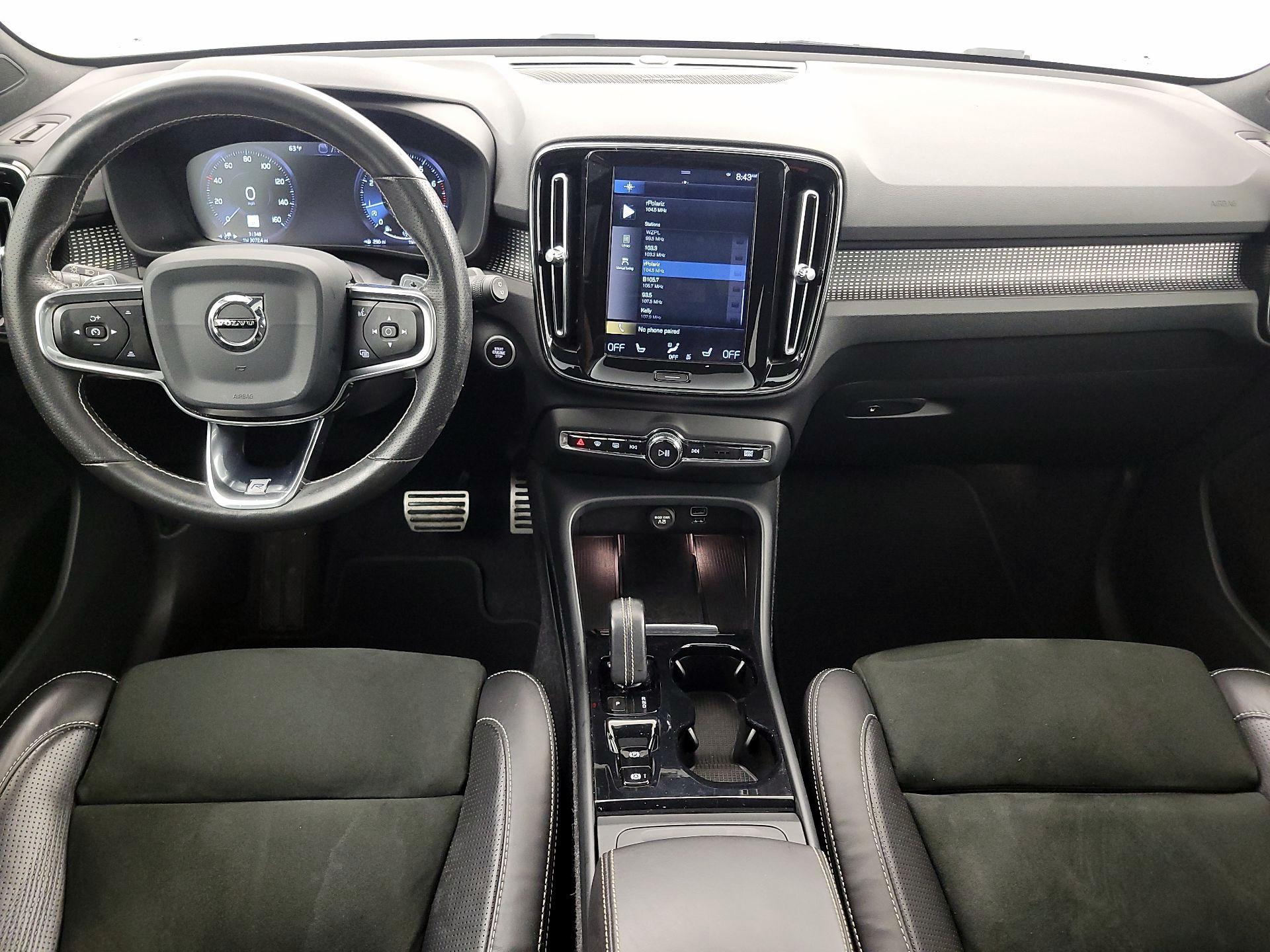 Thumbnail: 2019 Volvo XC40 - 9