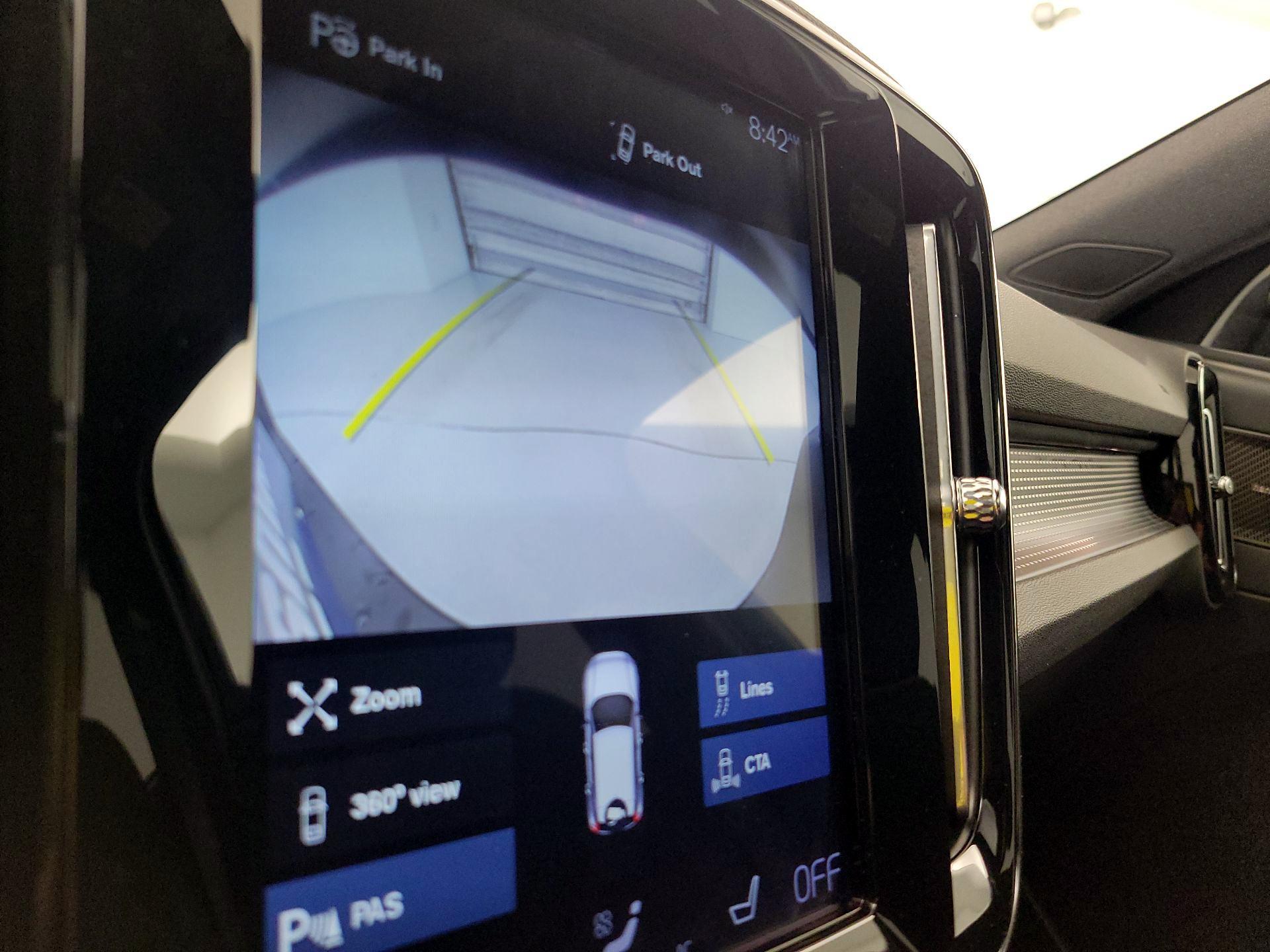 Thumbnail: 2019 Volvo XC40 - 14