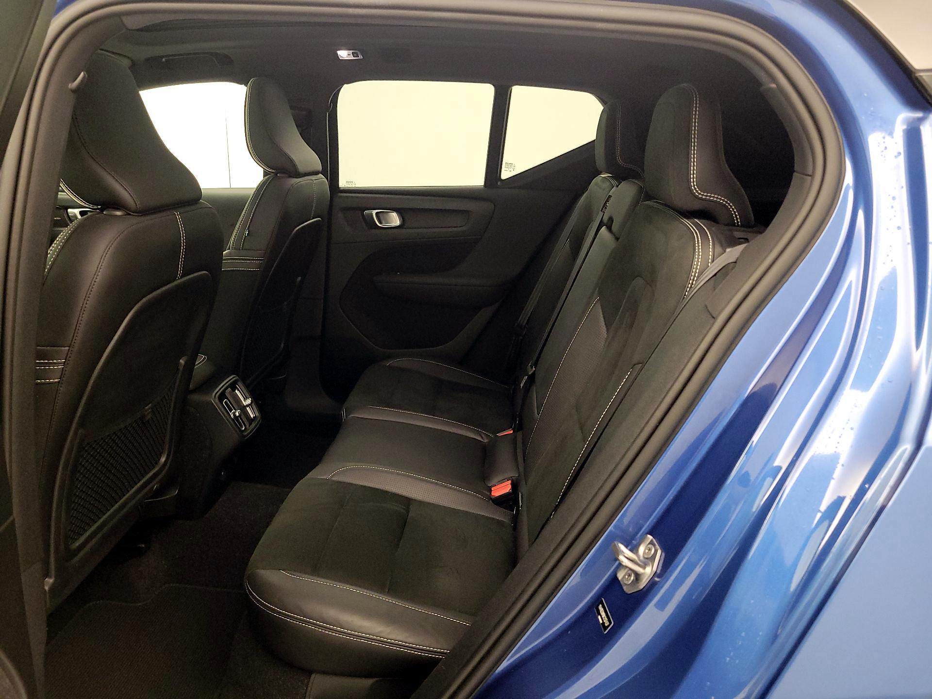 Thumbnail: 2019 Volvo XC40 - 20