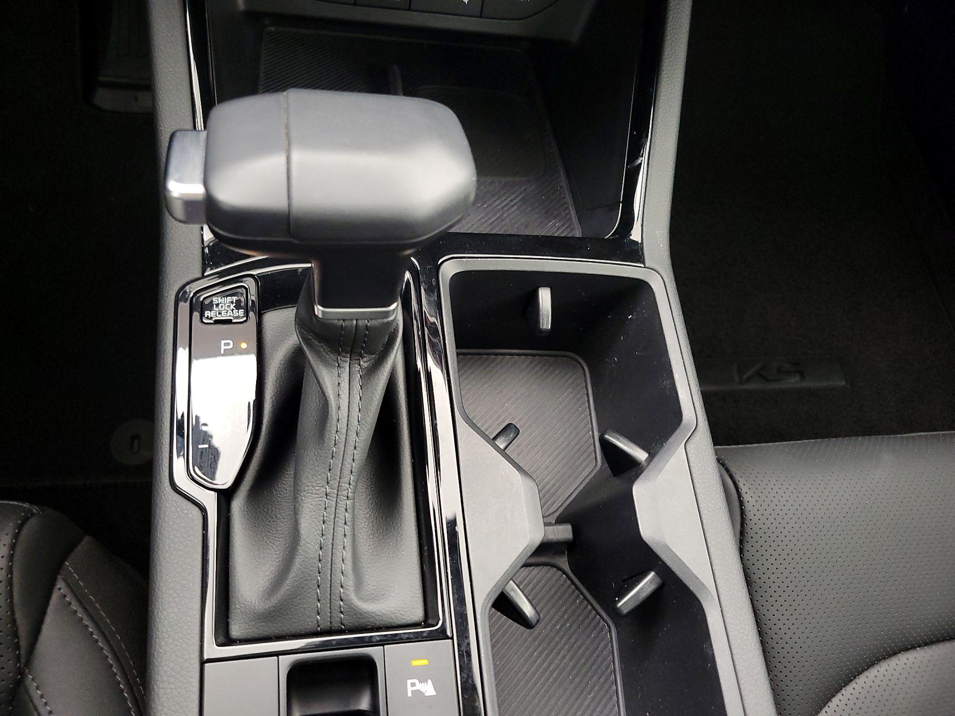 Thumbnail: 2025 Kia K5 - 18