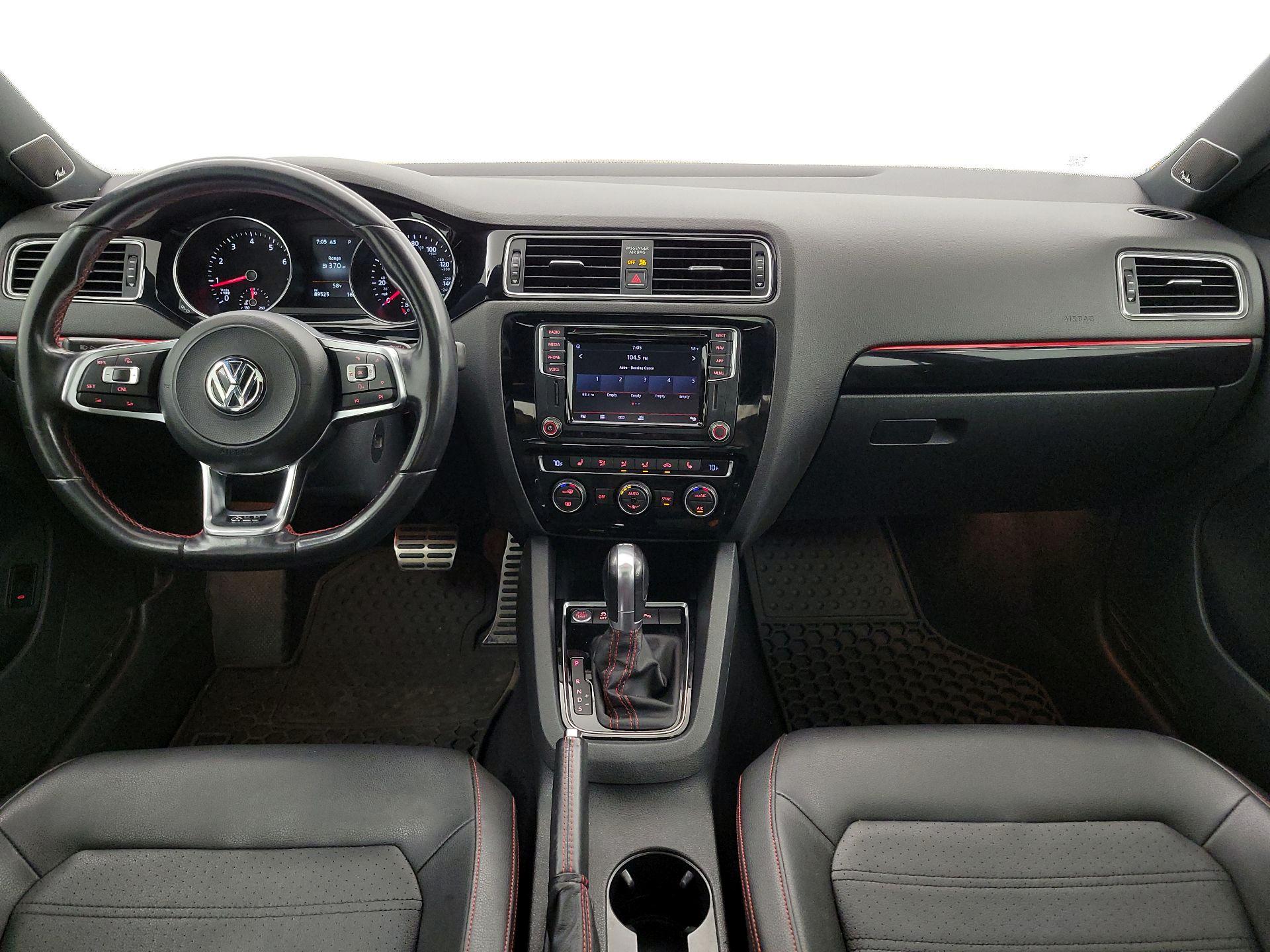 Thumbnail: 2018 Volkswagen Jetta - 9