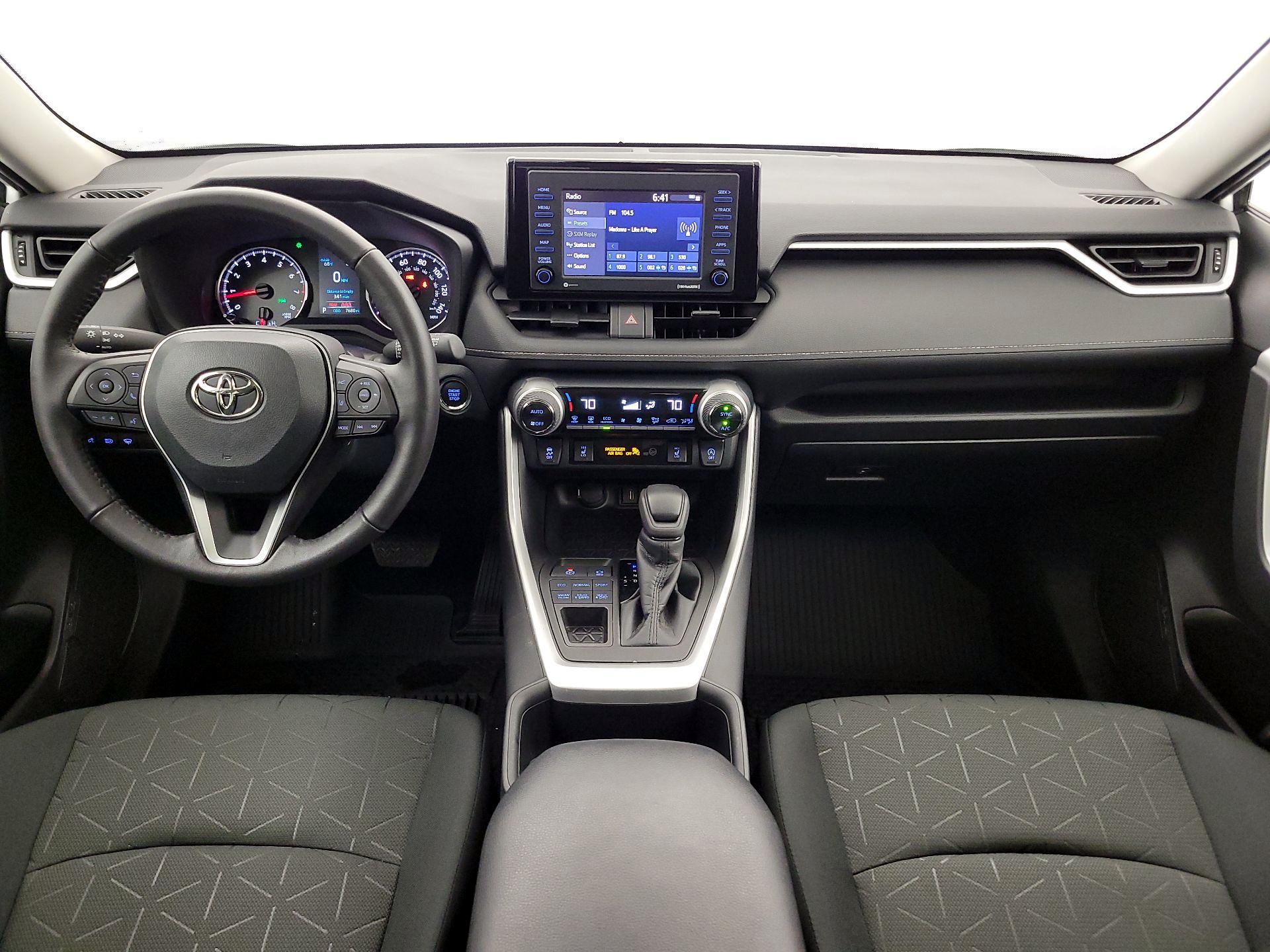 Thumbnail: 2022 Toyota RAV4 - 9