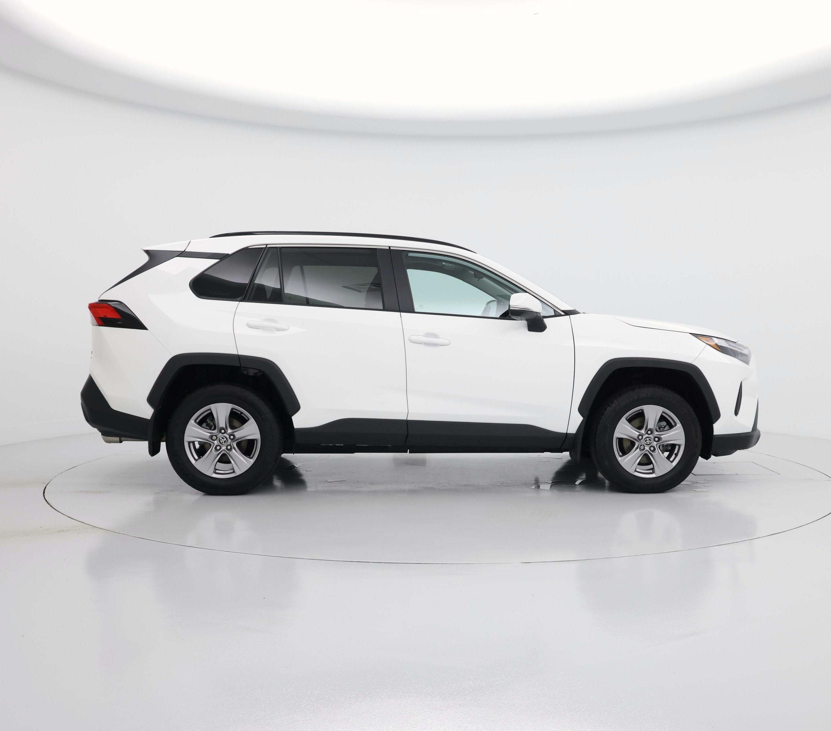 Thumbnail: 2022 Toyota RAV4 - 7