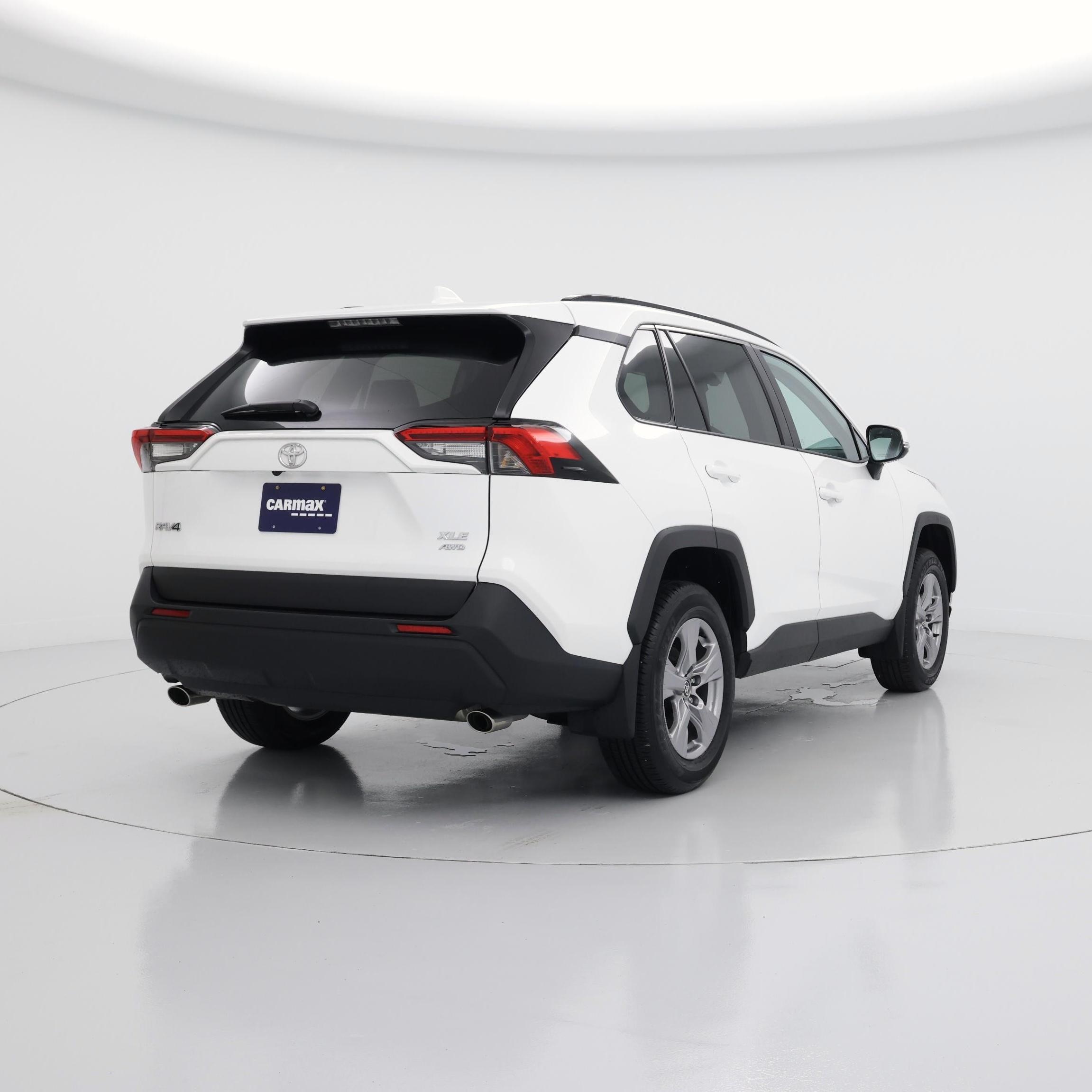 Thumbnail: 2022 Toyota RAV4 - 8