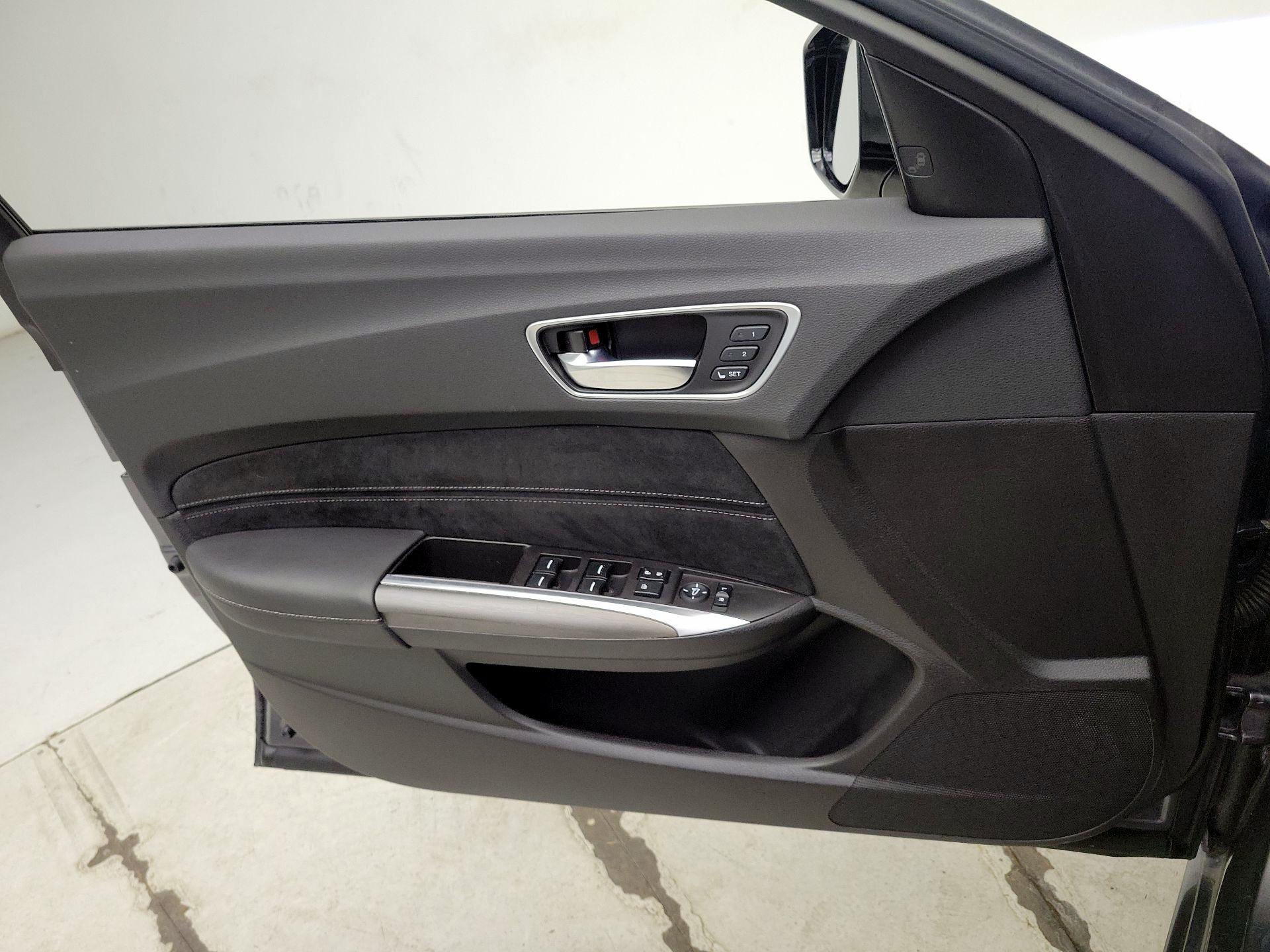 Thumbnail: 2019 Acura TLX - 12