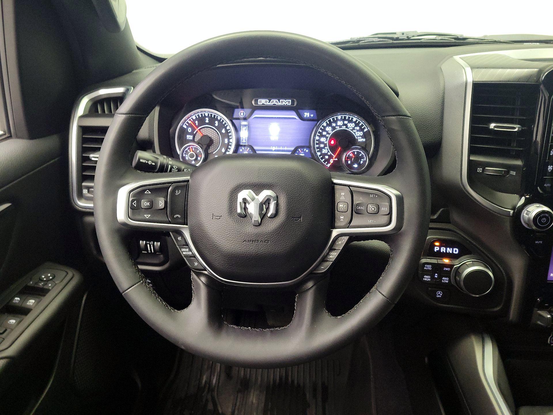 Thumbnail: 2025 RAM 1500 - 10