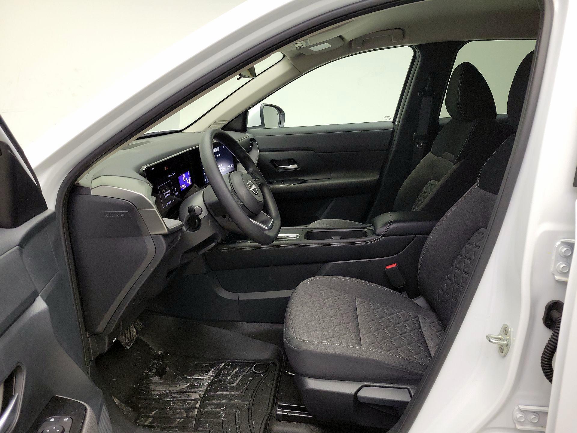 Thumbnail: 2025 Nissan Kicks - 11