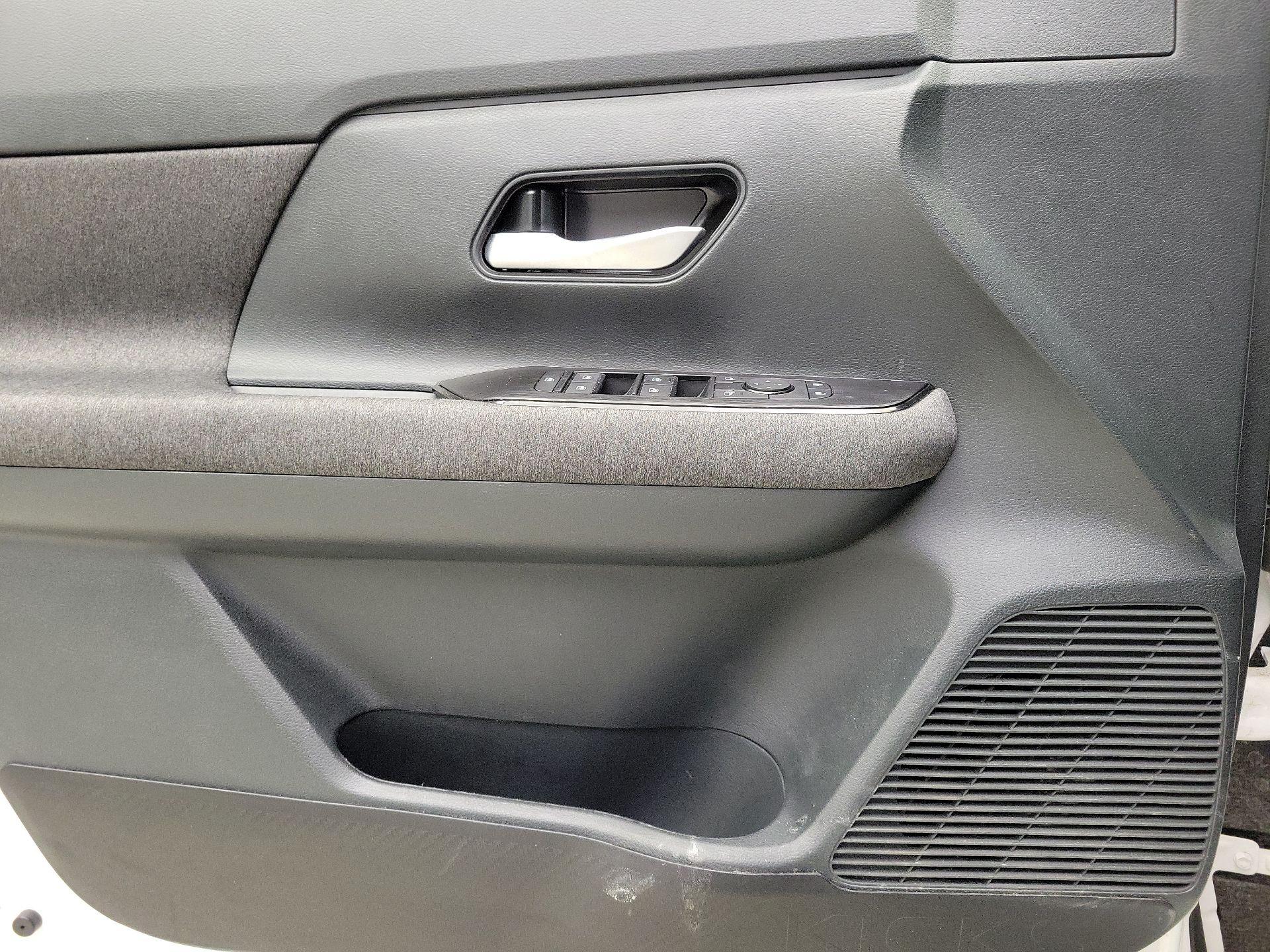 Thumbnail: 2025 Nissan Kicks - 12