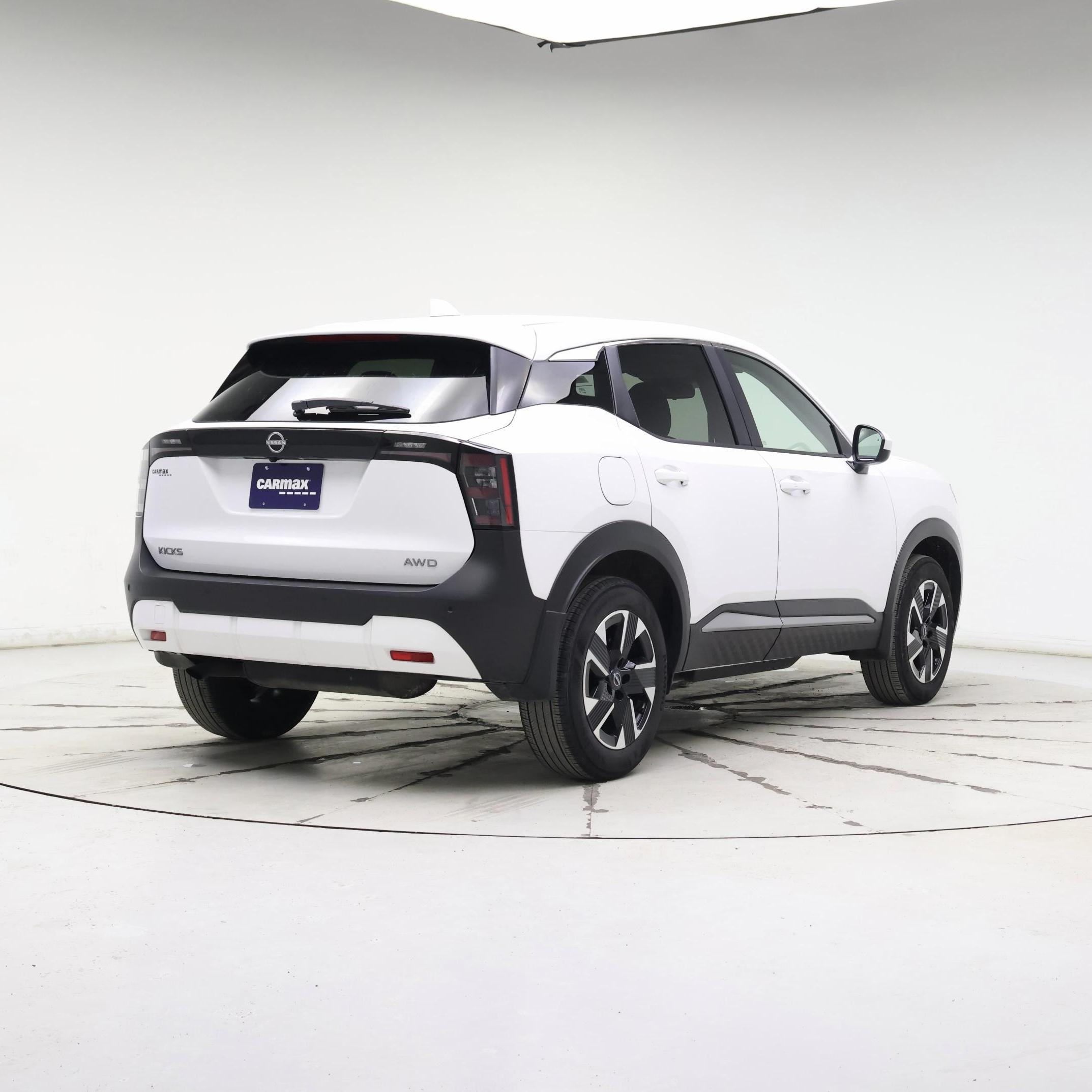 Thumbnail: 2025 Nissan Kicks - 8