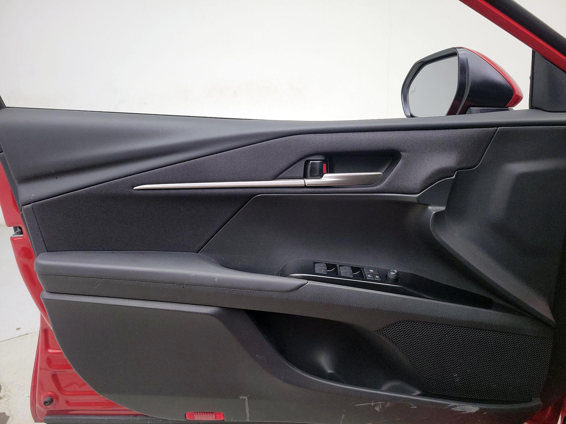 Thumbnail: 2025 Toyota Camry - 12