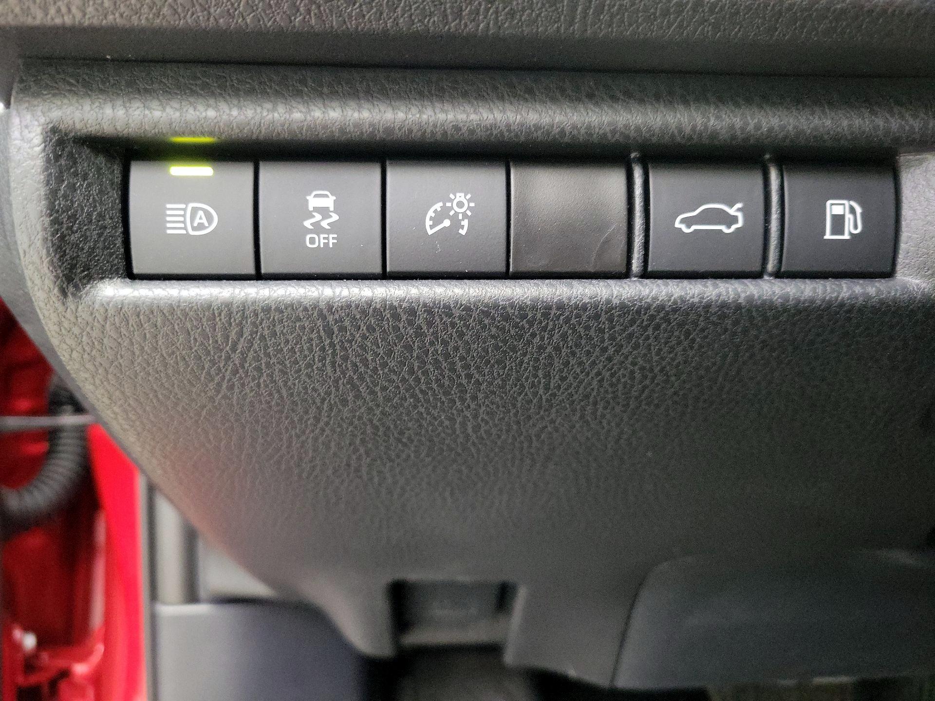 Thumbnail: 2025 Toyota Camry - 13