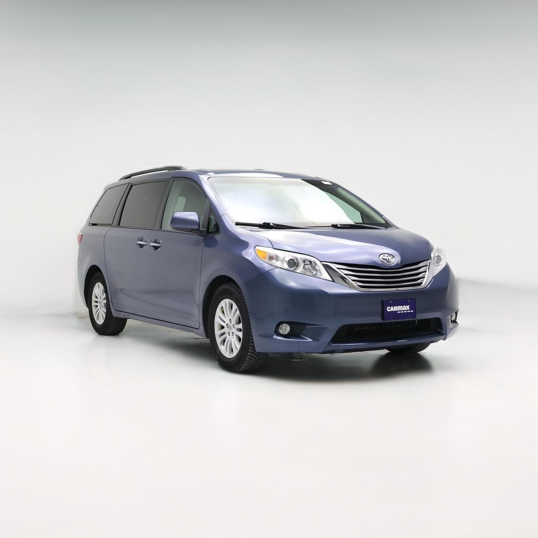 Thumbnail: 2015 Toyota Sienna - 1