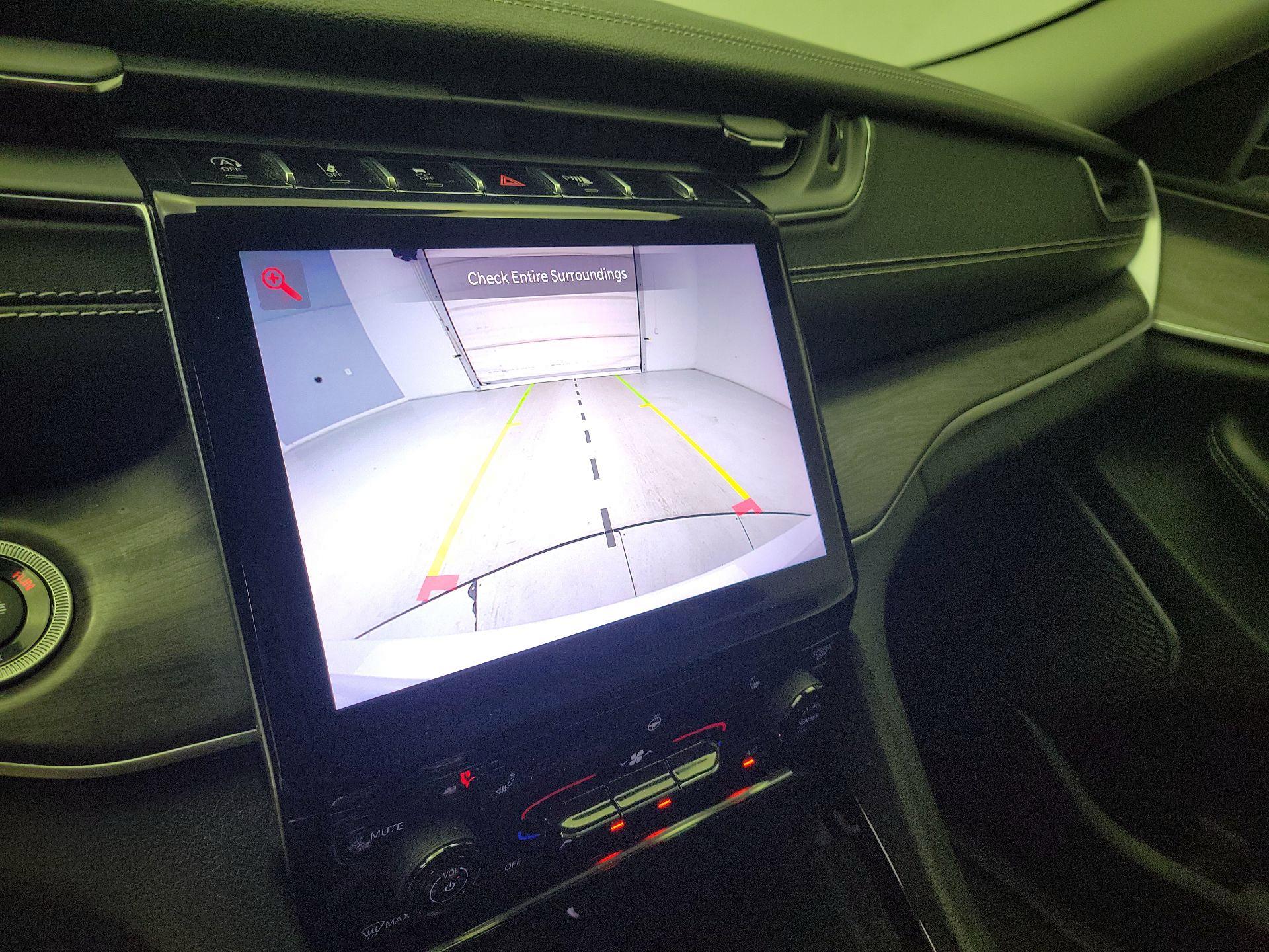 Thumbnail: 2022 Jeep Grand Cherokee - 15