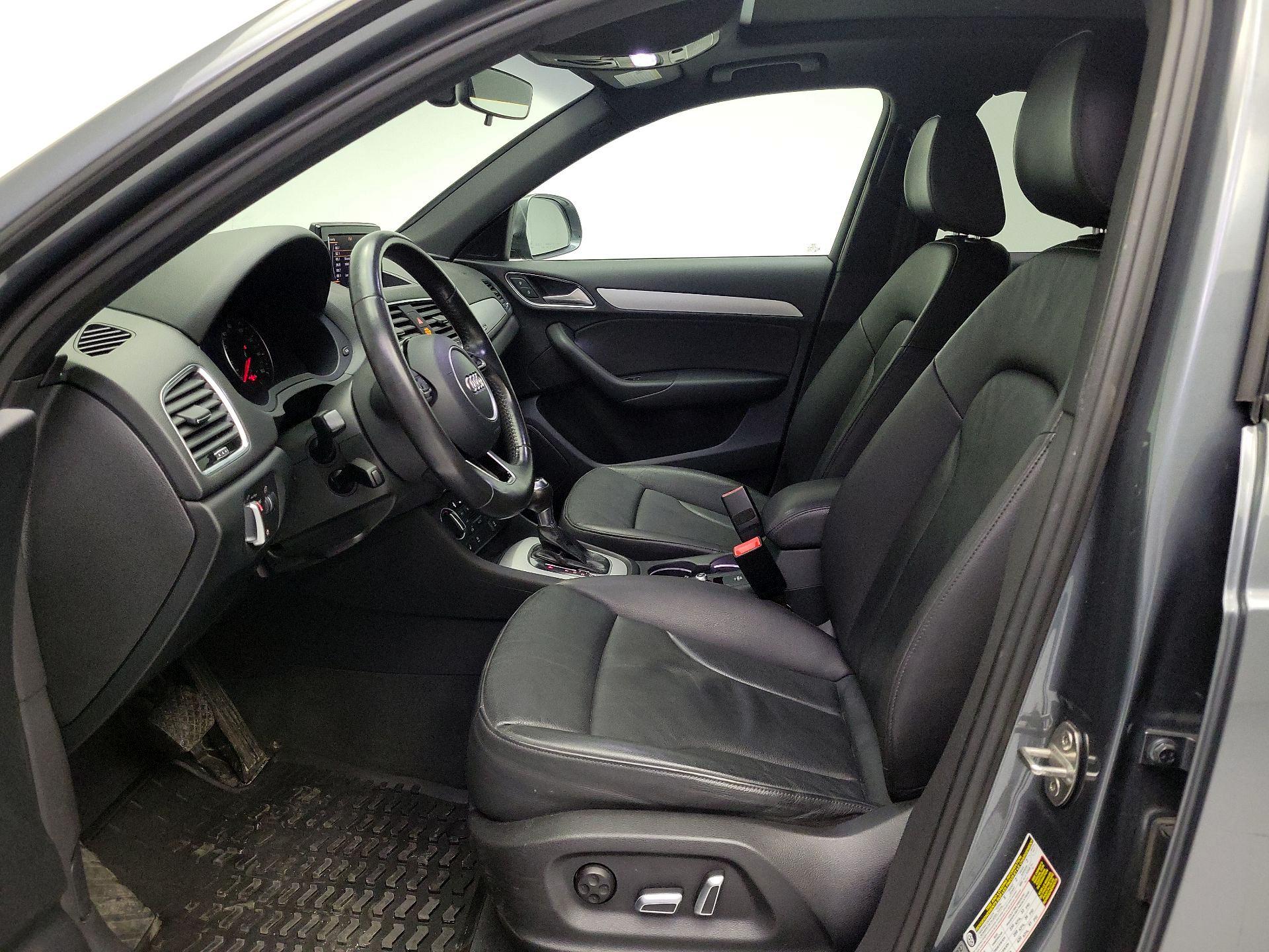 Thumbnail: 2017 Audi Q3 - 11