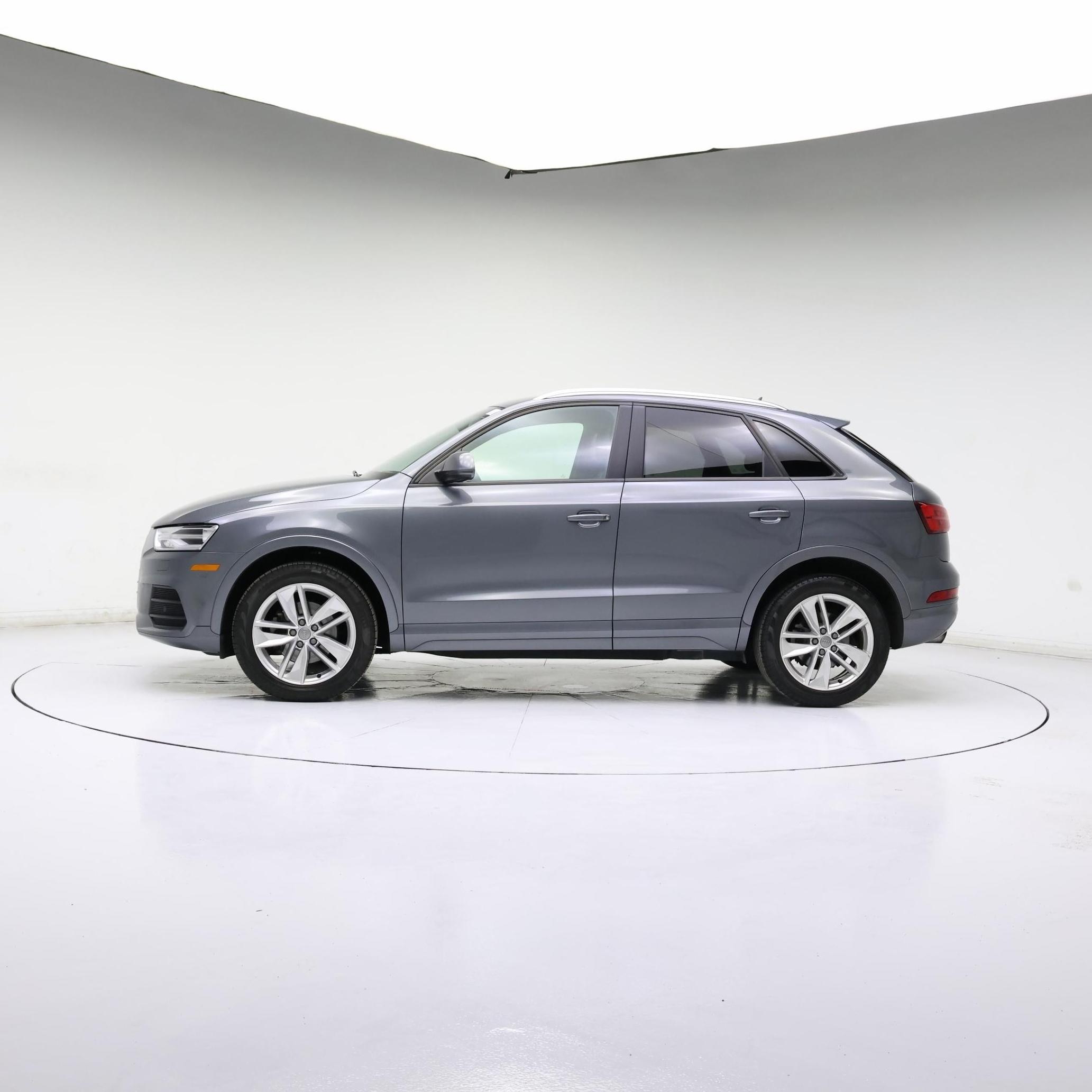 Thumbnail: 2017 Audi Q3 - 3