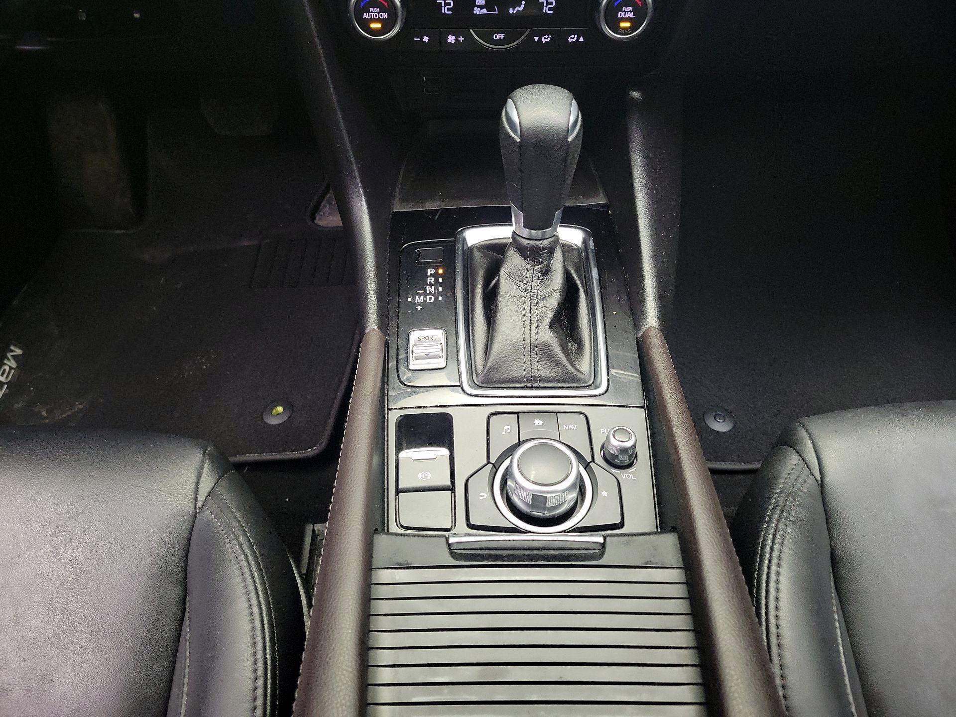 Thumbnail: 2018 Mazda Mazda3 - 17