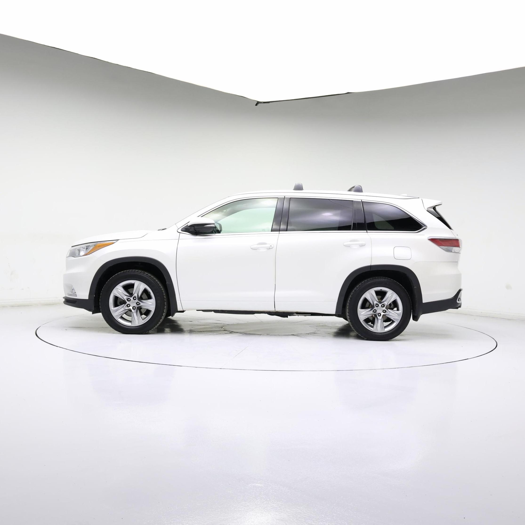 Thumbnail: 2015 Toyota Highlander - 3