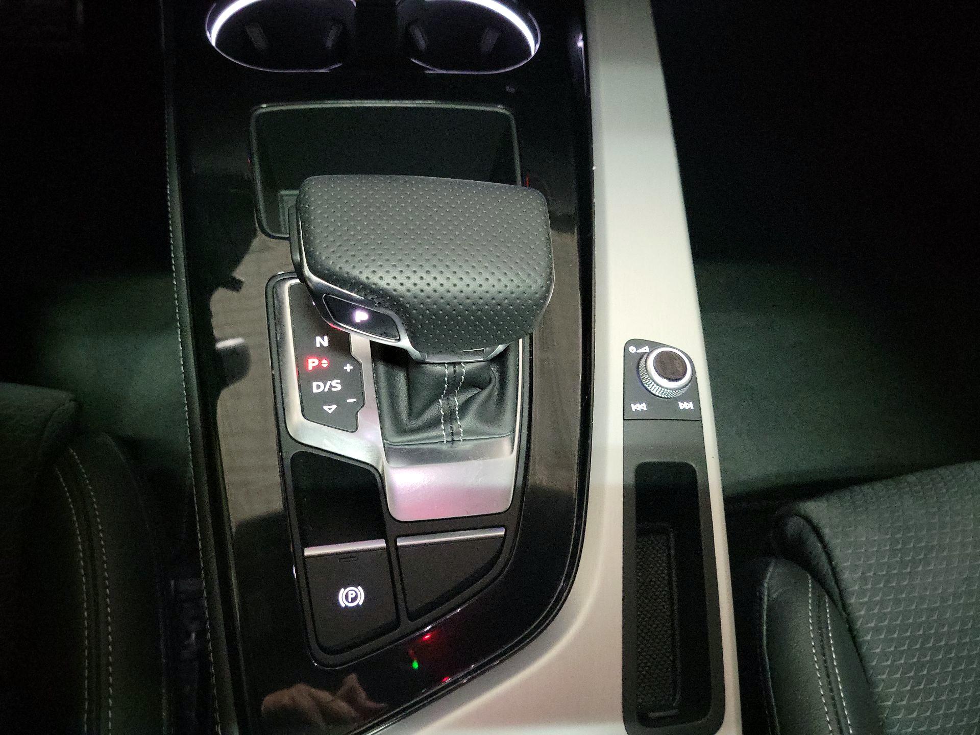 Thumbnail: 2023 Audi A4 - 16