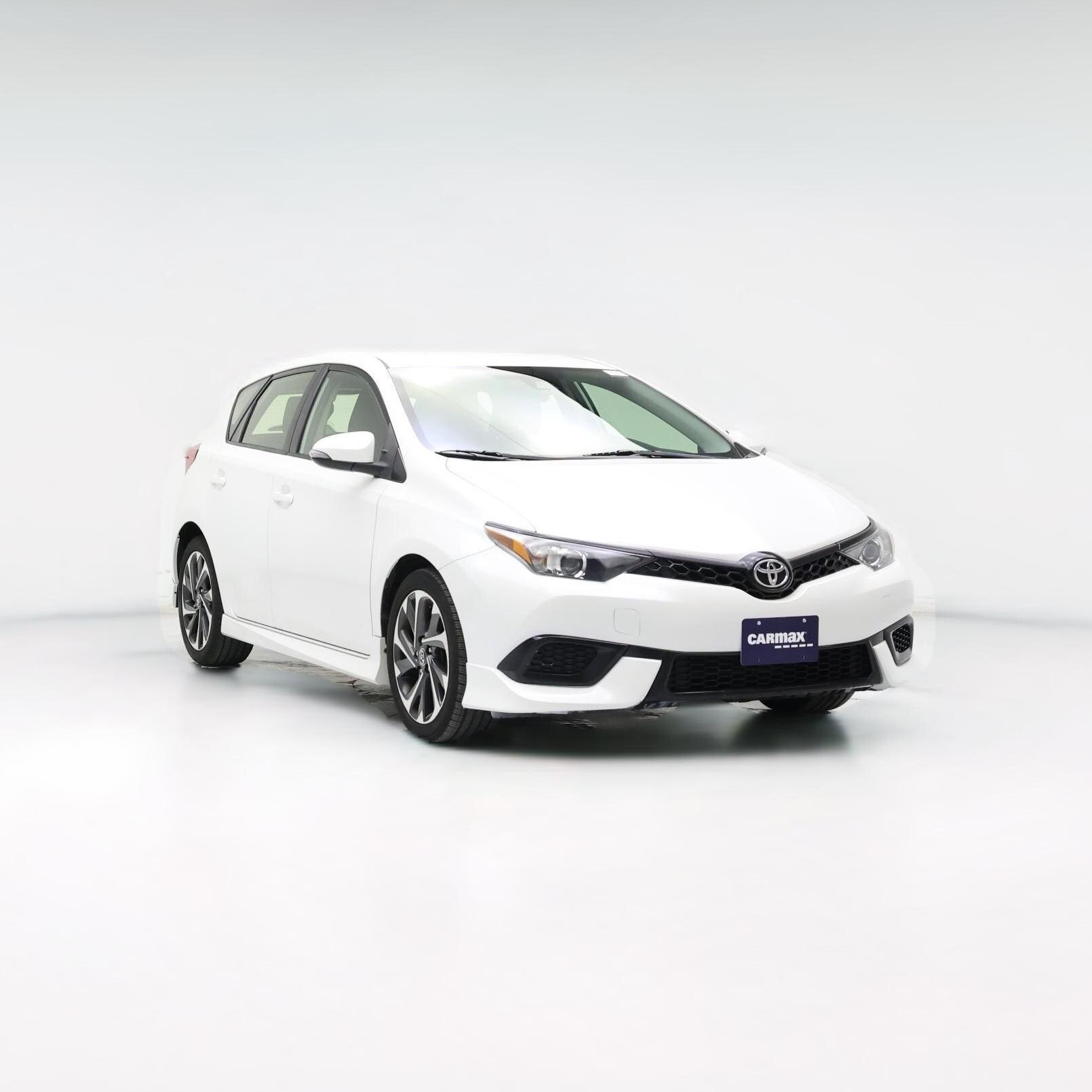 Thumbnail: 2017 Toyota Corolla iM - 1