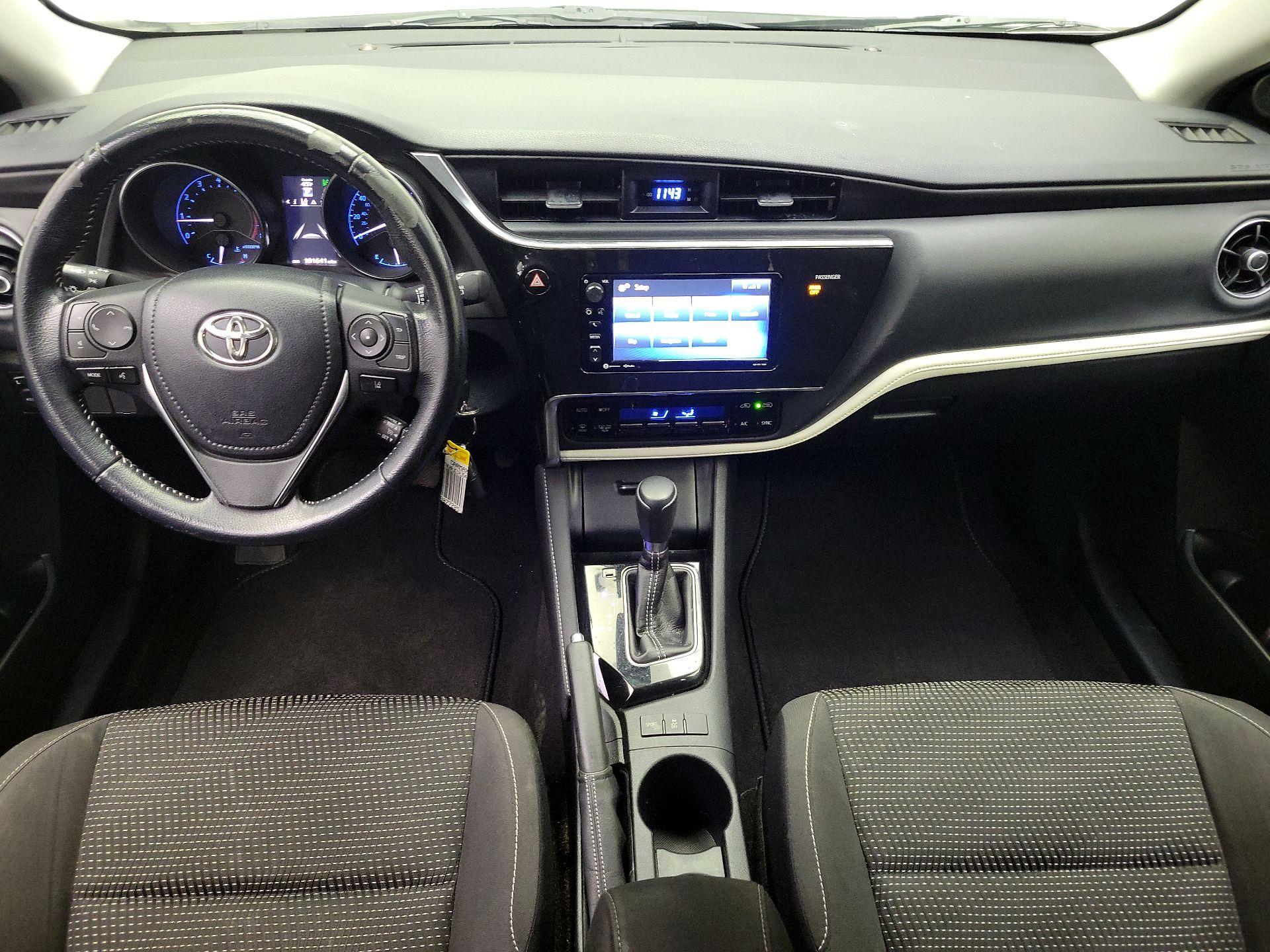 Thumbnail: 2017 Toyota Corolla iM - 9