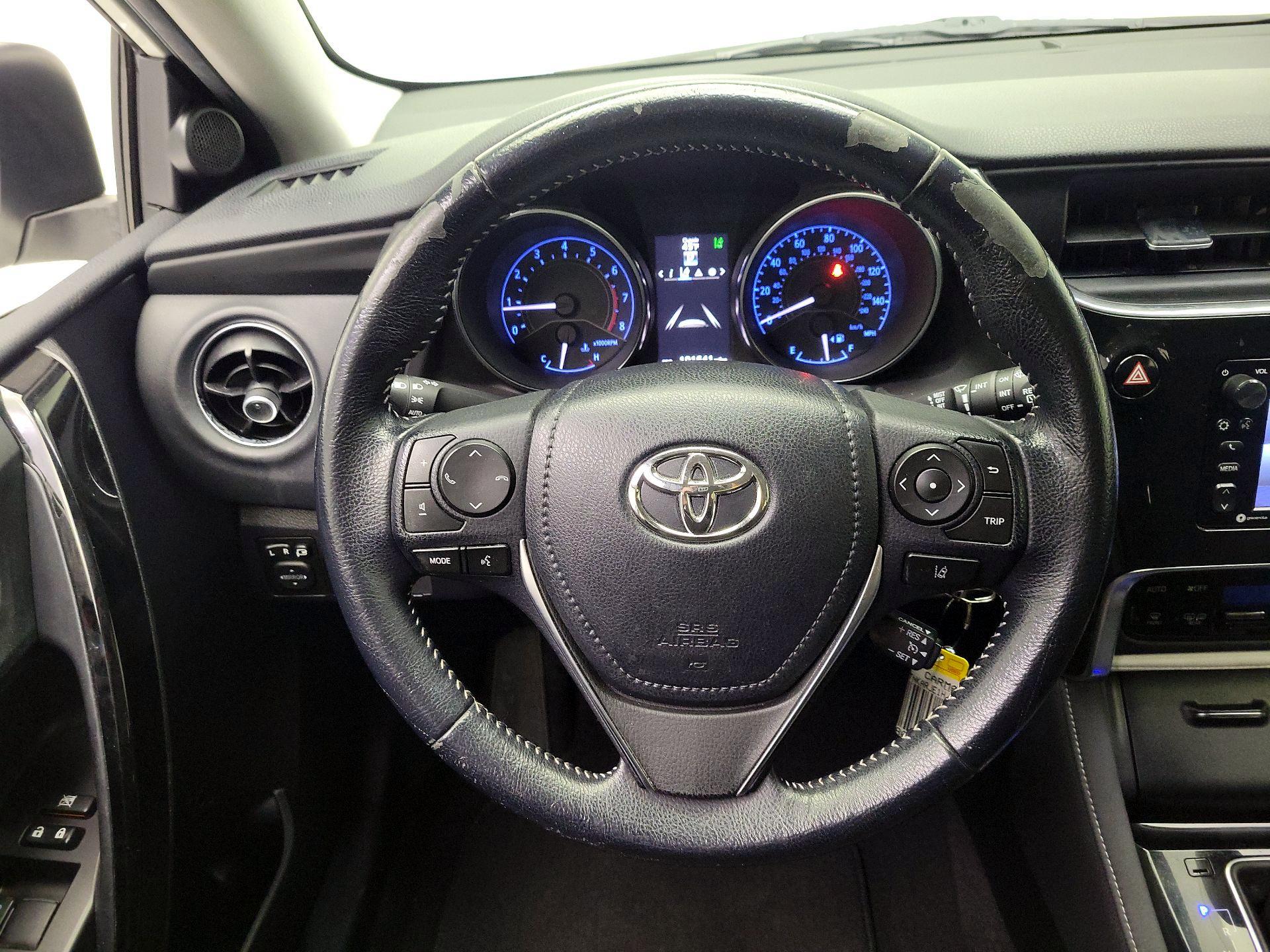 Thumbnail: 2017 Toyota Corolla iM - 10