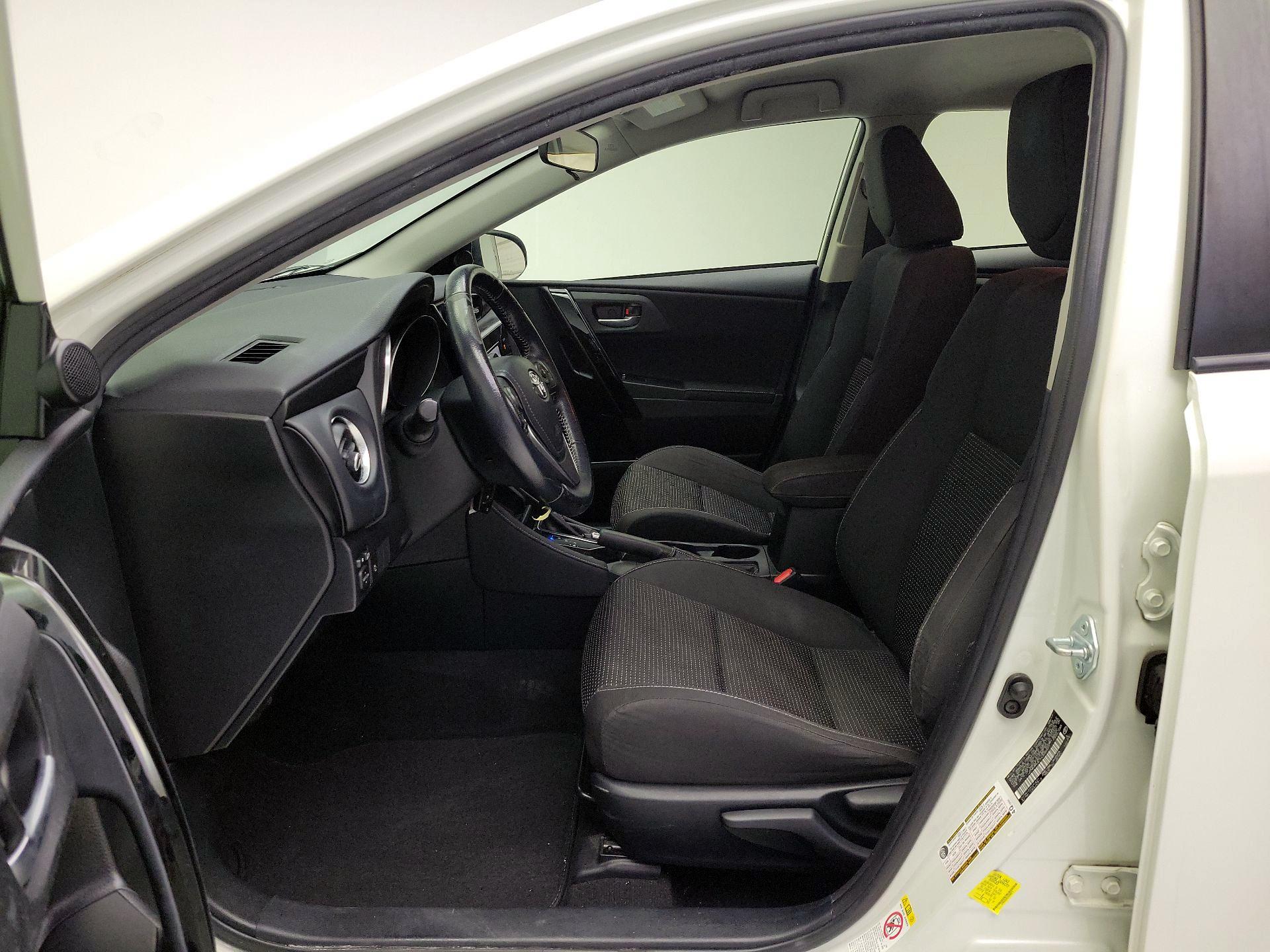 Thumbnail: 2017 Toyota Corolla iM - 11