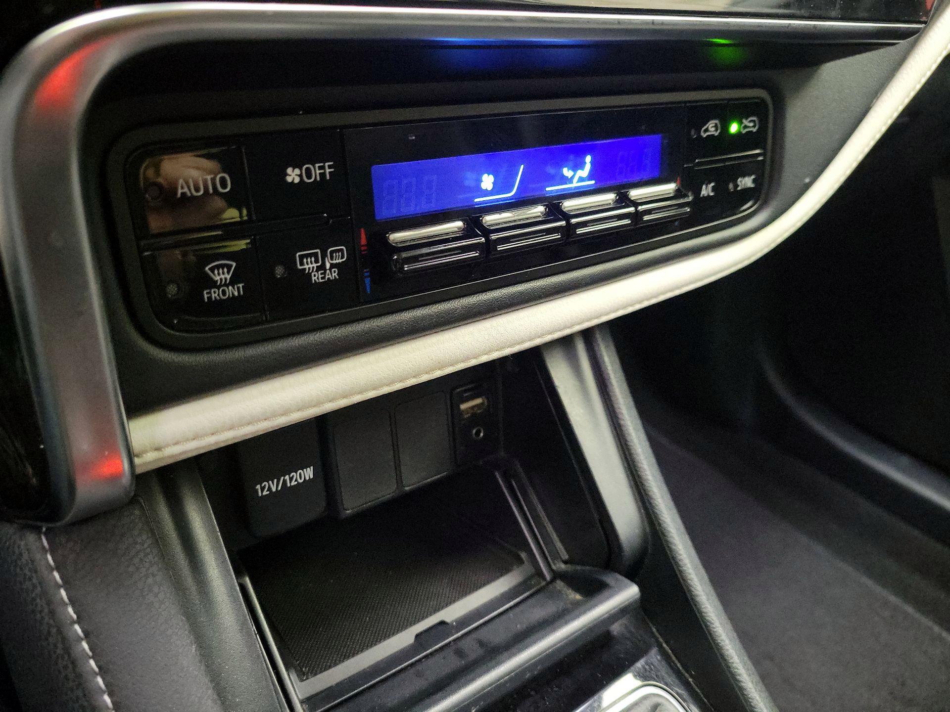 Thumbnail: 2017 Toyota Corolla iM - 17