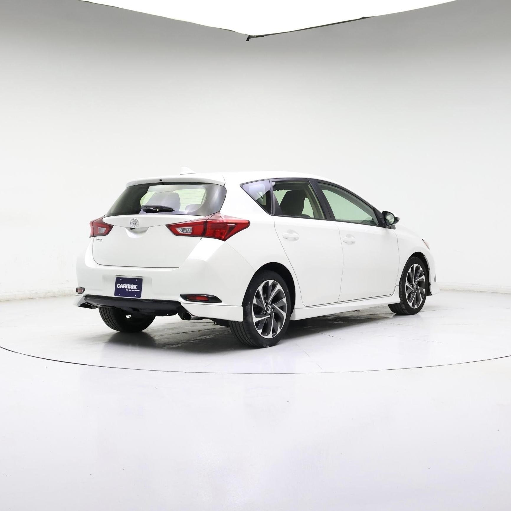 Thumbnail: 2017 Toyota Corolla iM - 8