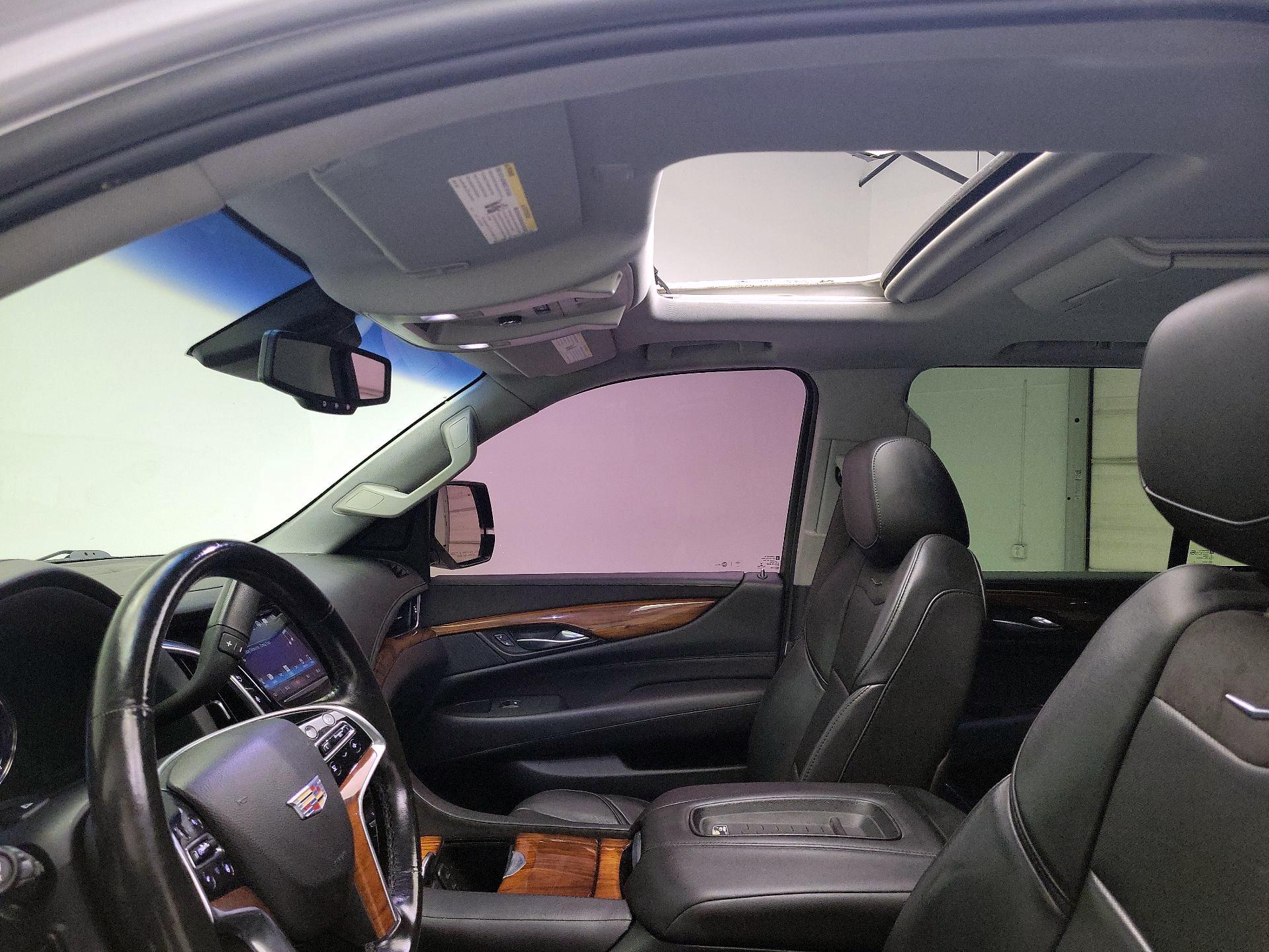 Thumbnail: 2016 Cadillac Escalade - 18