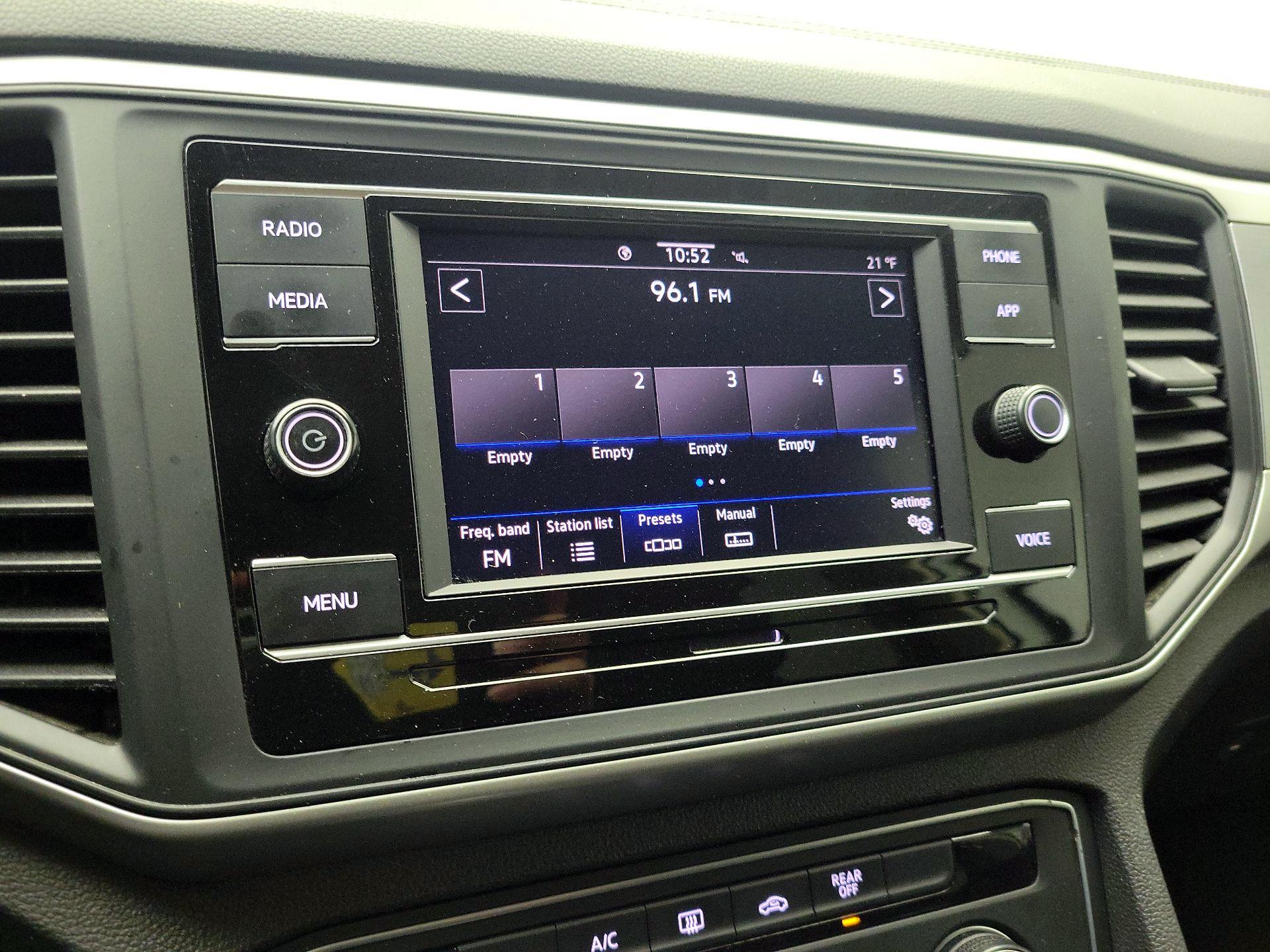 Thumbnail: 2021 Volkswagen Atlas - 15