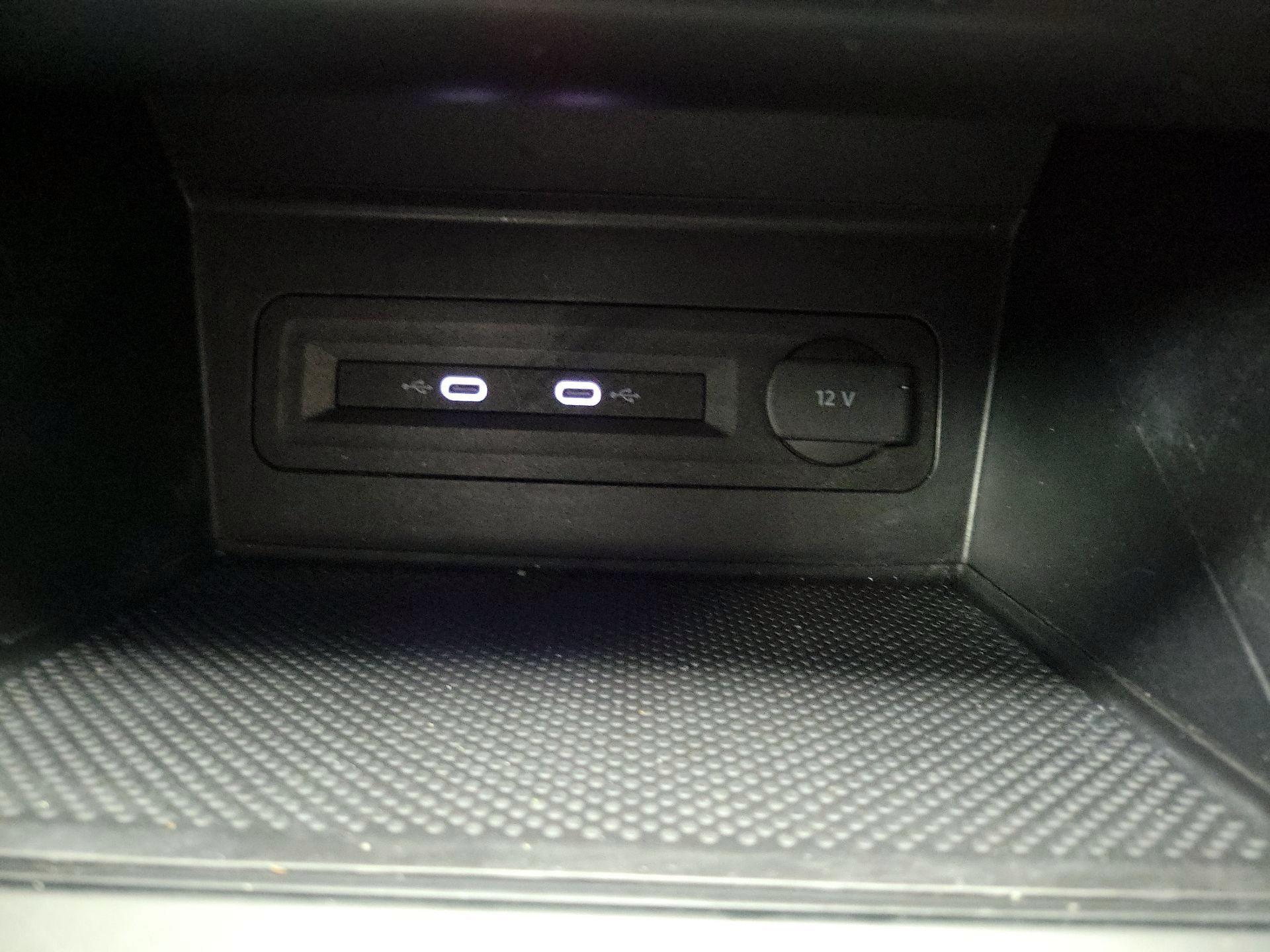 Thumbnail: 2021 Volkswagen Atlas - 18