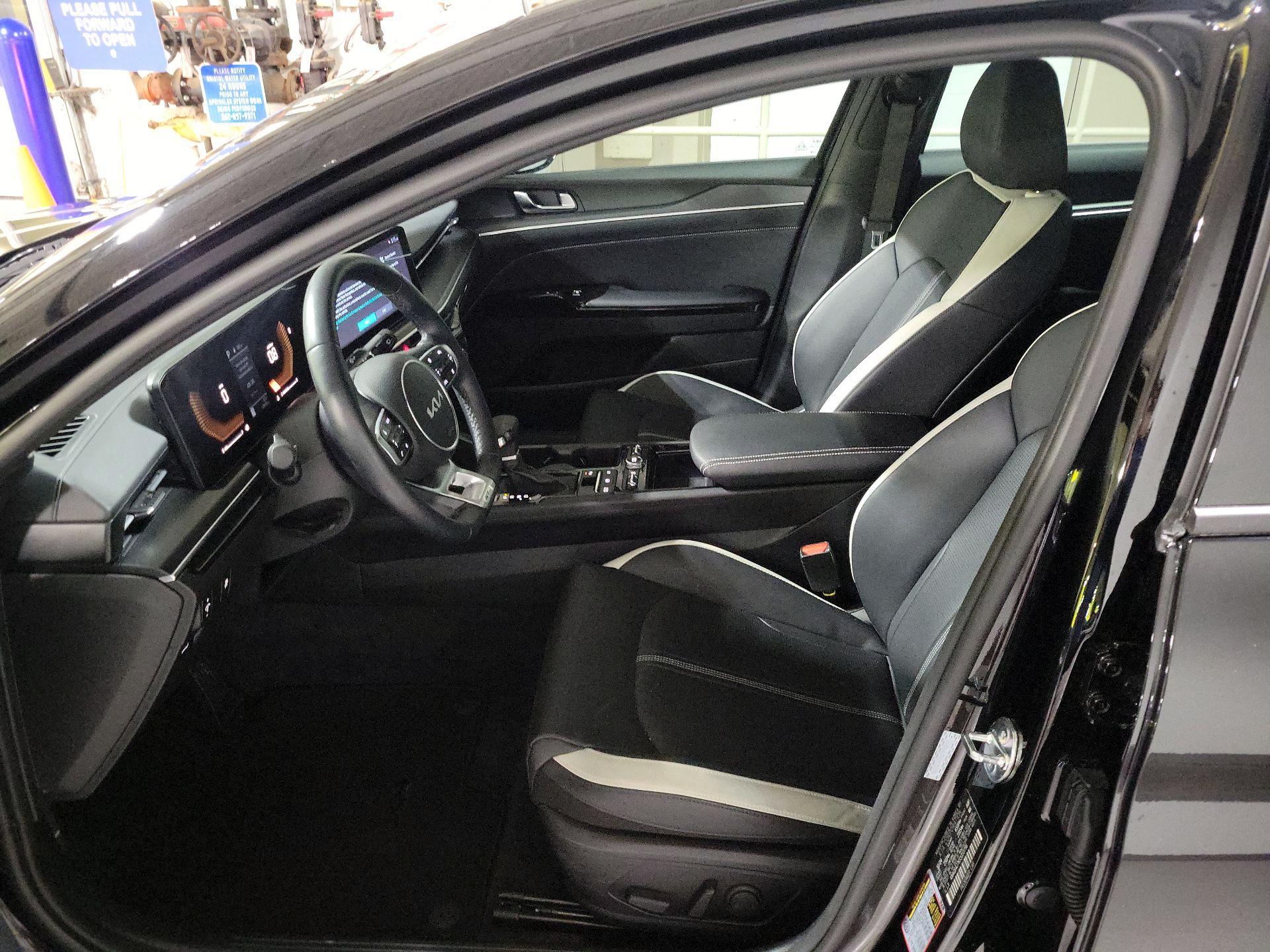 Thumbnail: 2025 Kia K5 - 9