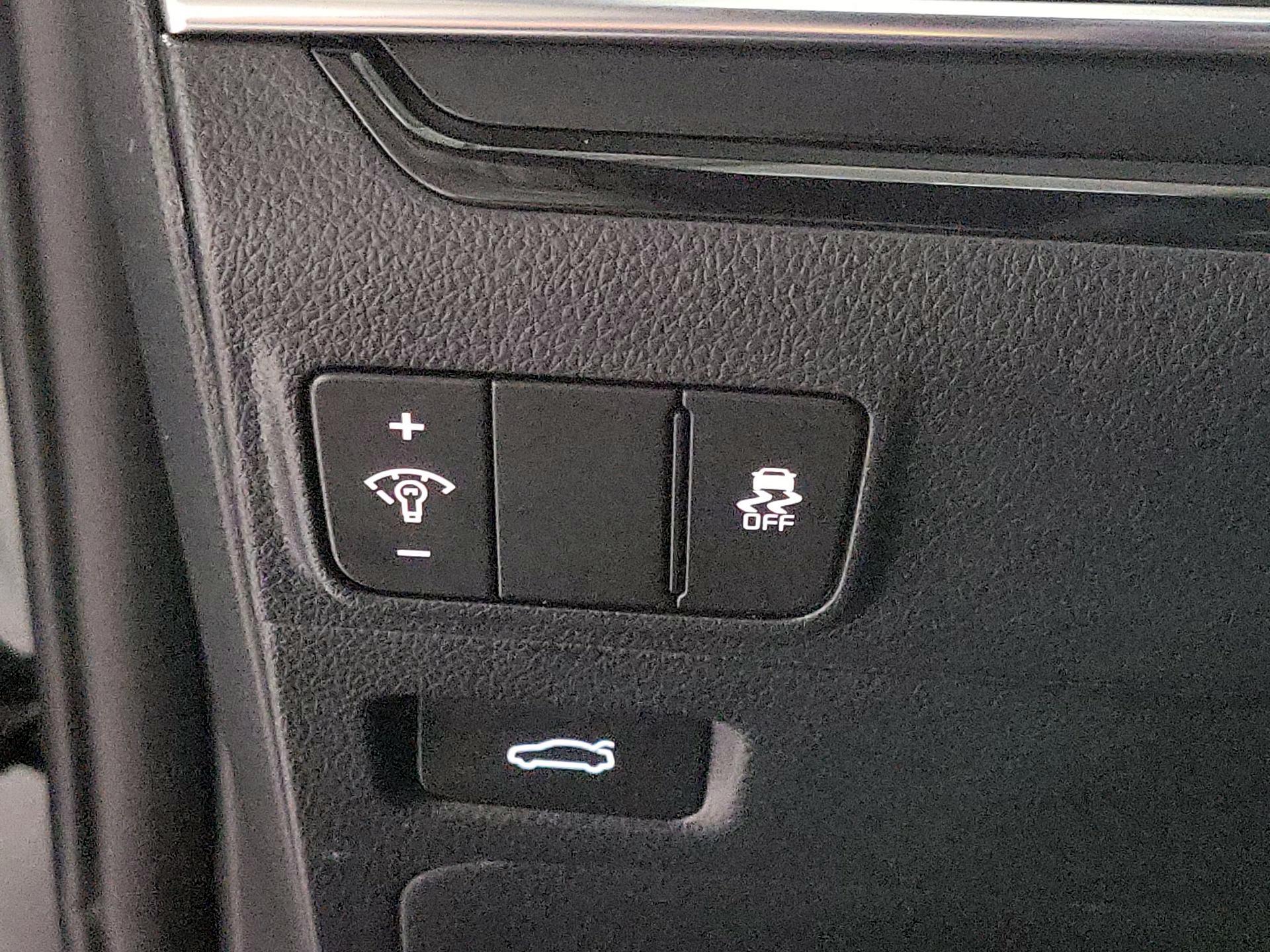 Thumbnail: 2025 Kia K5 - 11