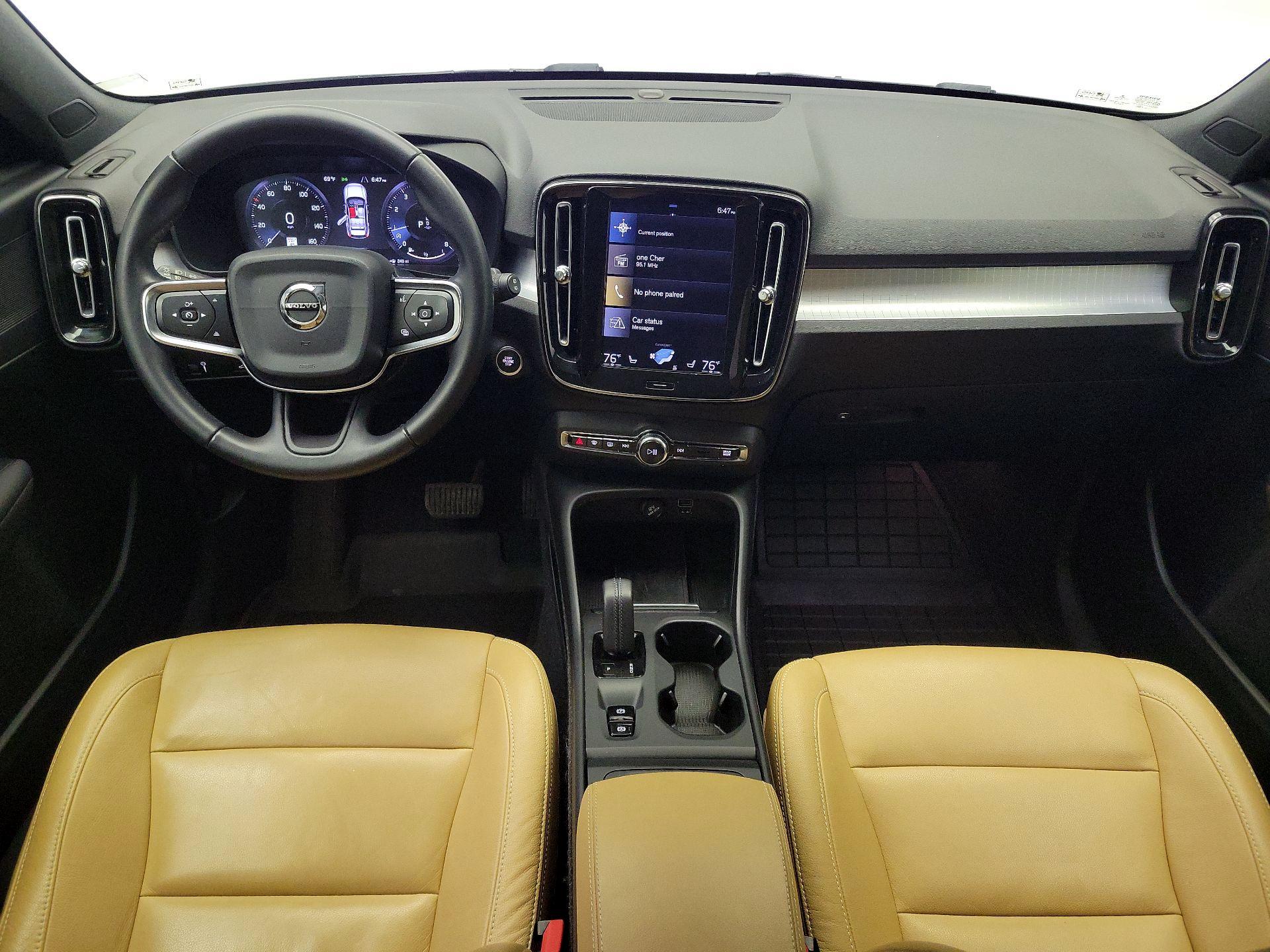 Thumbnail: 2020 Volvo XC40 - 9