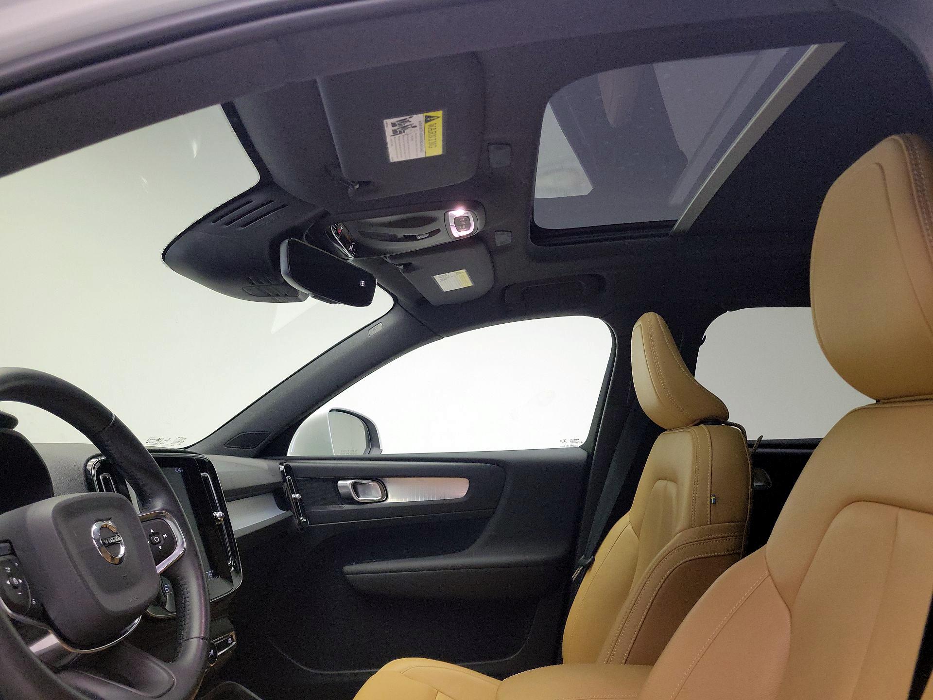 Thumbnail: 2020 Volvo XC40 - 19