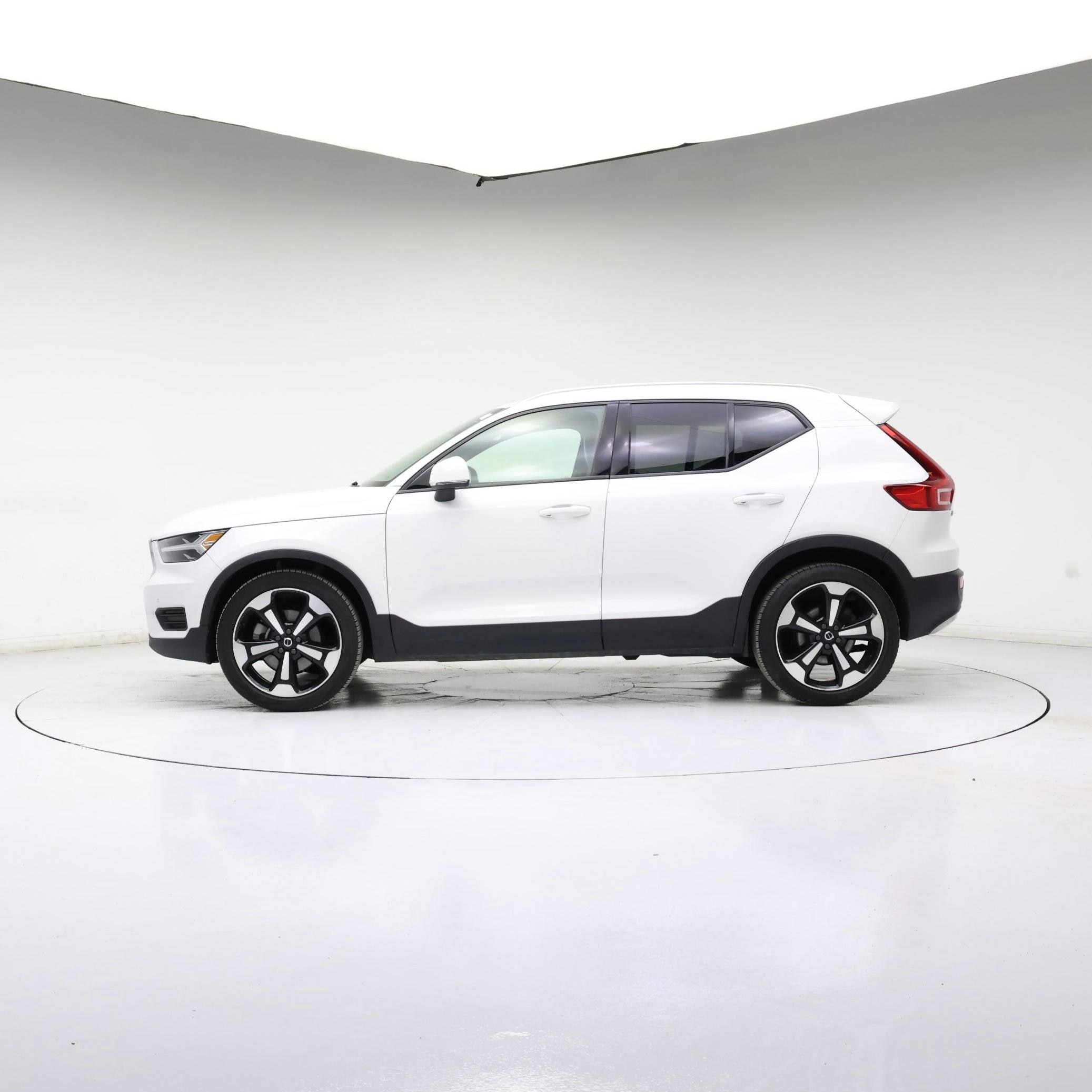 Thumbnail: 2020 Volvo XC40 - 7