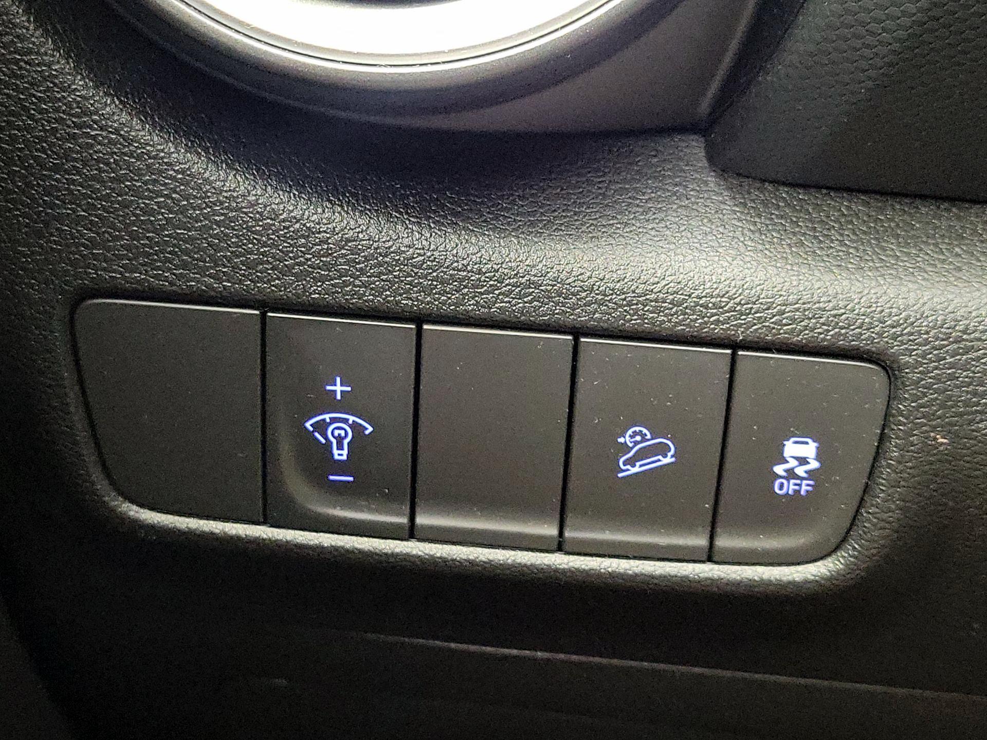 Thumbnail: 2022 Hyundai Kona - 13