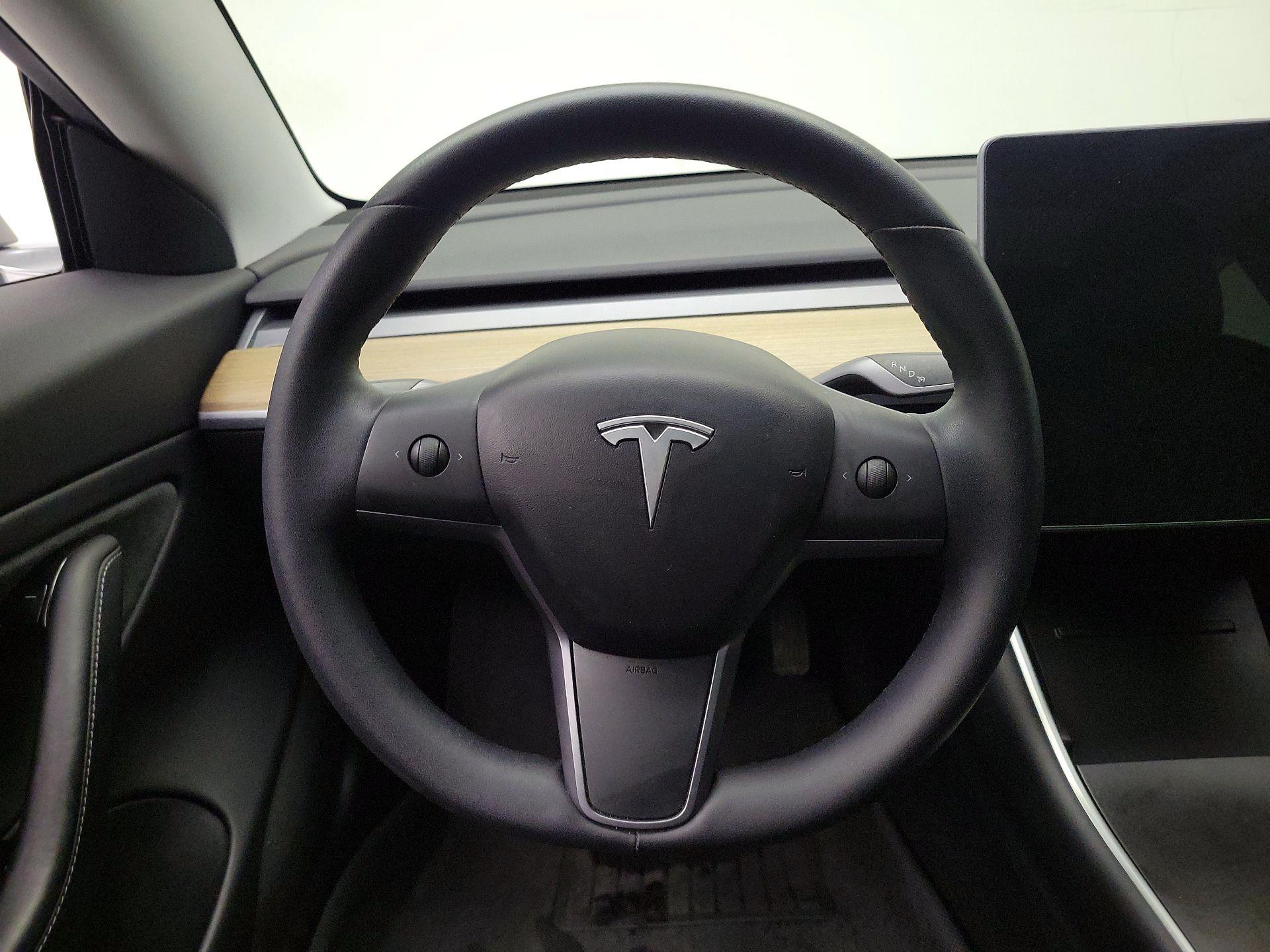 Thumbnail: 2019 Tesla Model 3 - 10