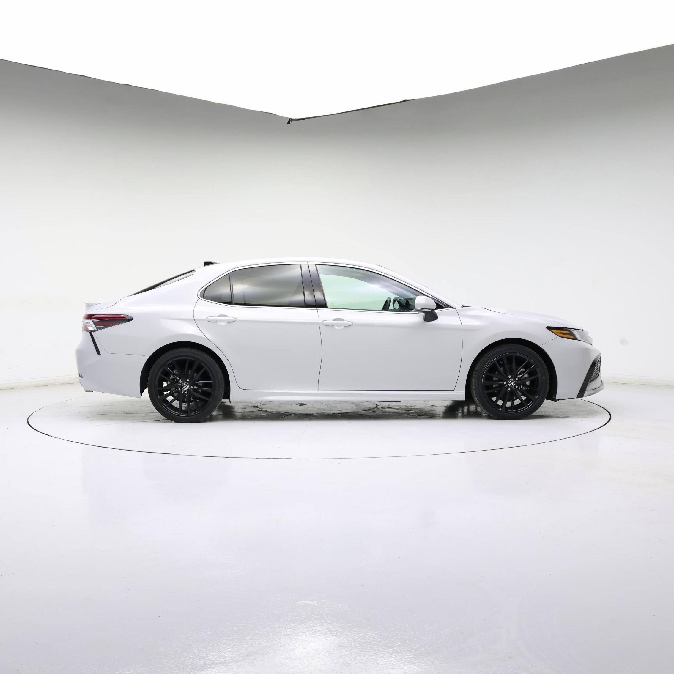 Thumbnail: 2023 Toyota Camry - 7