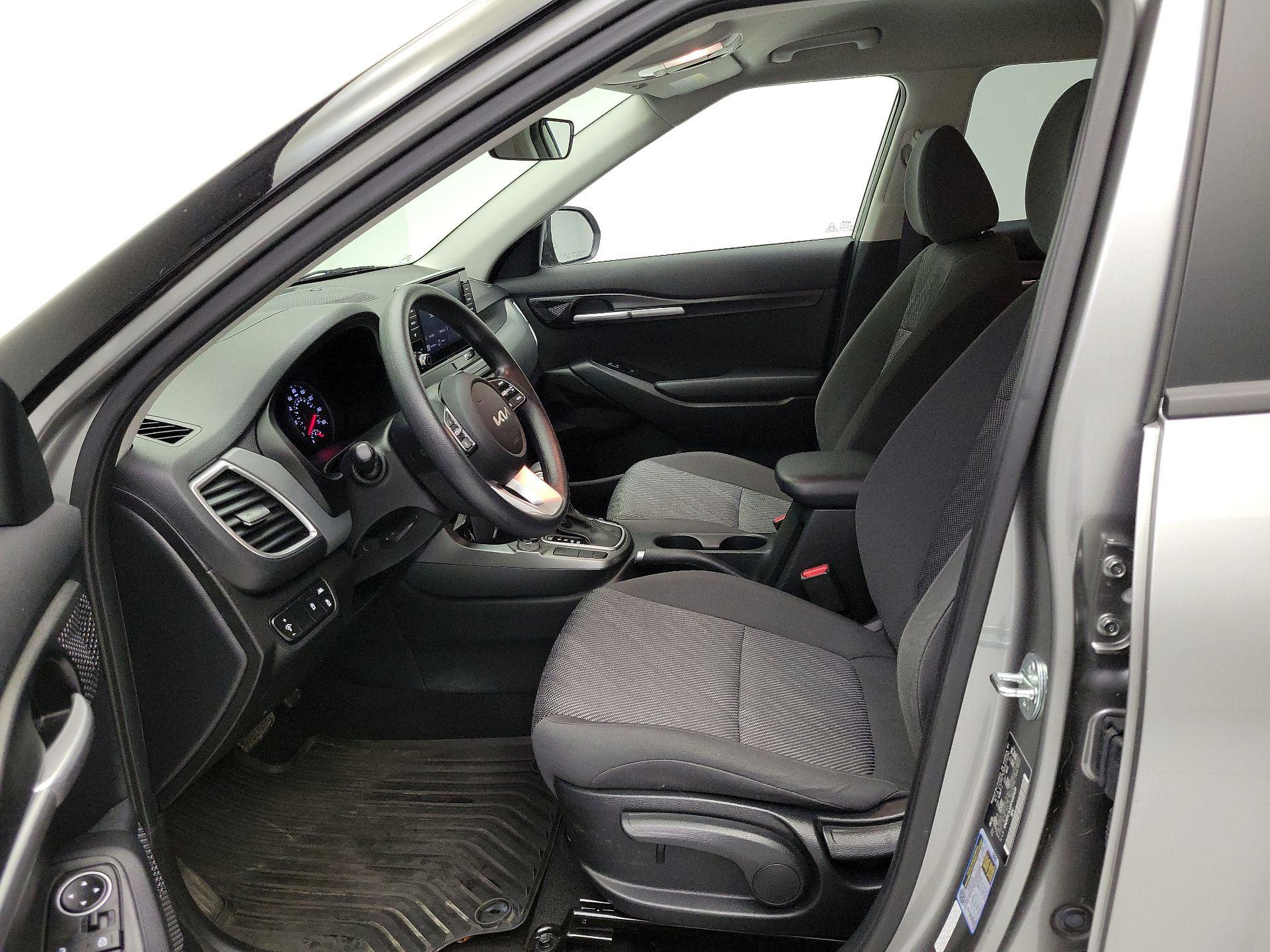 Thumbnail: 2023 Kia Seltos - 11